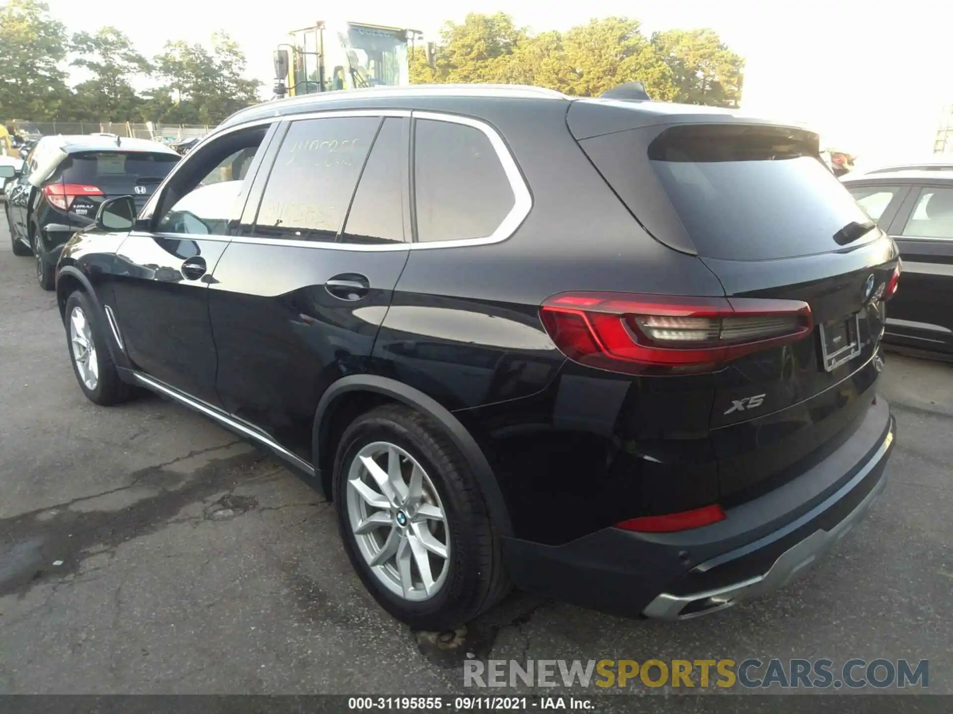 3 Фотография поврежденного автомобиля 5UXCR6C56KLL10926 BMW X5 2019