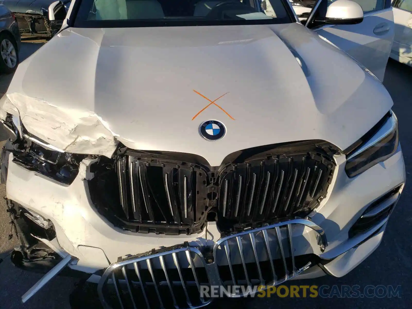 7 Photograph of a damaged car 5UXCR6C56KLL25782 BMW X5 2019
