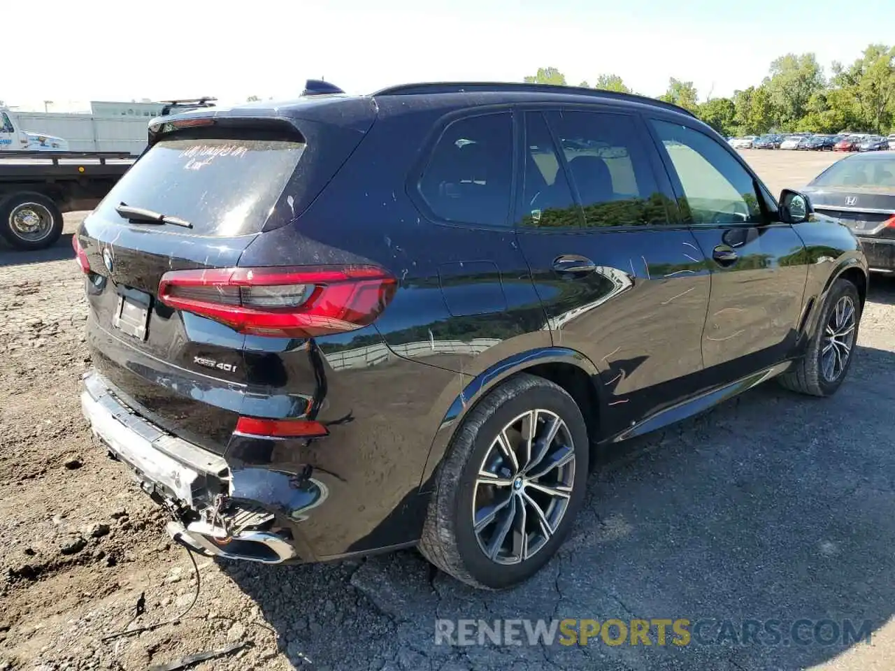 4 Photograph of a damaged car 5UXCR6C56KLL27161 BMW X5 2019