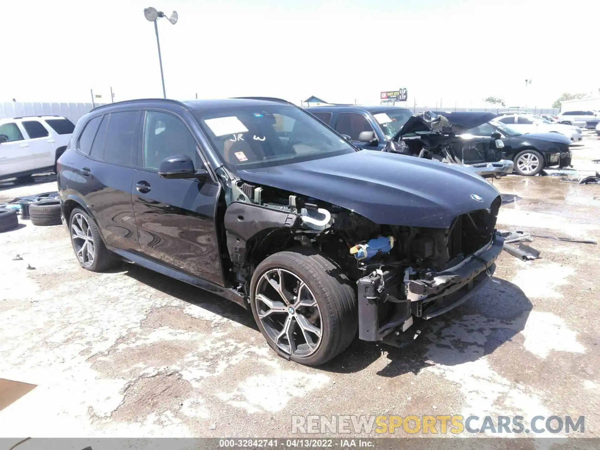 1 Photograph of a damaged car 5UXCR6C56KLL36670 BMW X5 2019