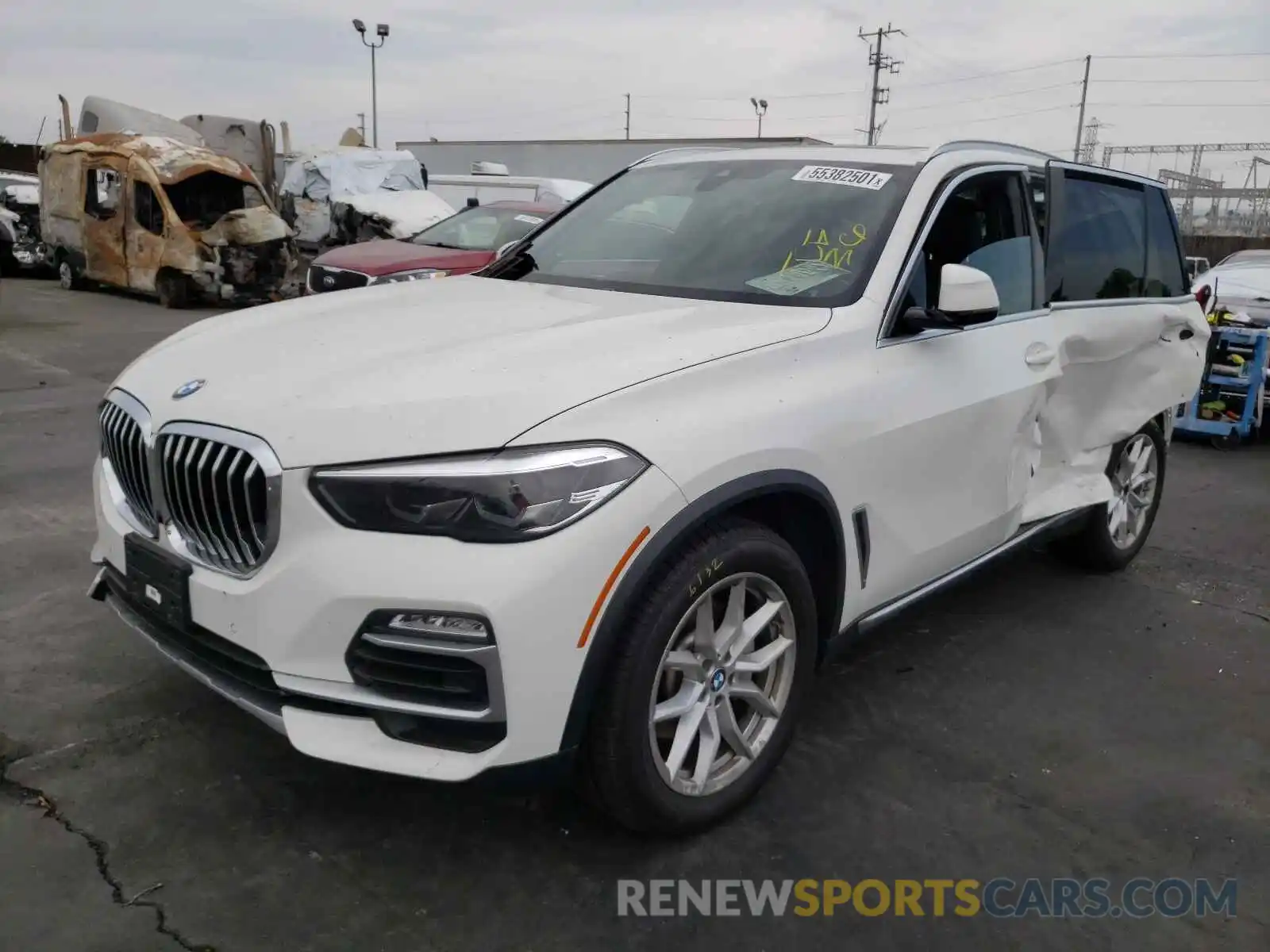 2 Фотография поврежденного автомобиля 5UXCR6C56KLL52142 BMW X5 2019