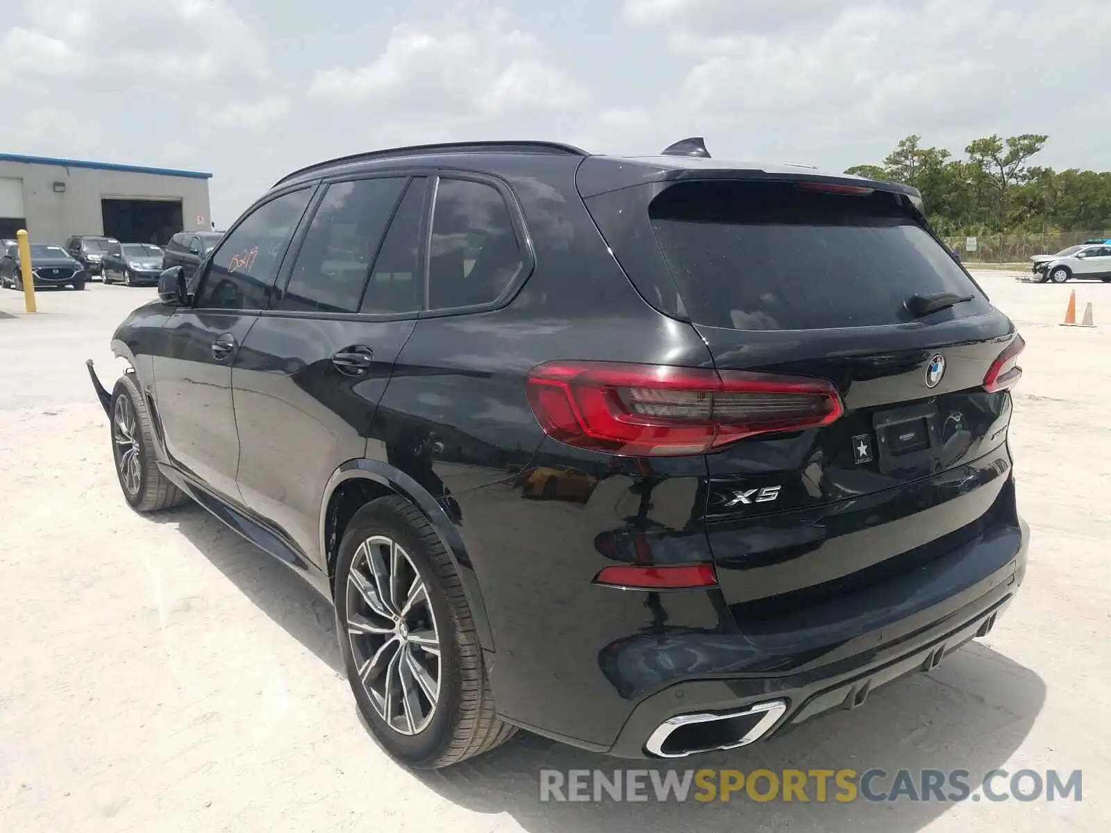 3 Photograph of a damaged car 5UXCR6C56KLL52383 BMW X5 2019