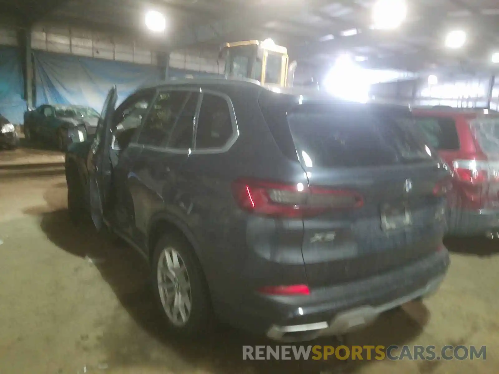 3 Photograph of a damaged car 5UXCR6C56KLL61309 BMW X5 2019