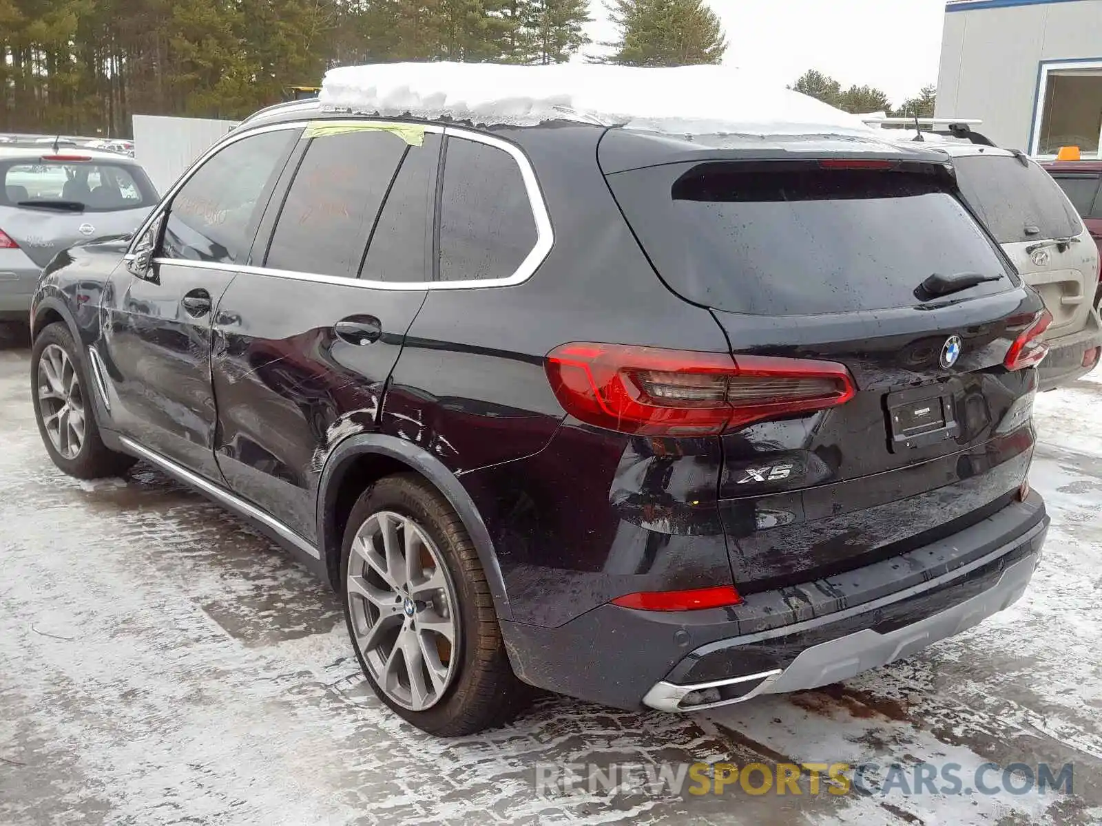 3 Photograph of a damaged car 5UXCR6C57KLL11373 BMW X5 2019