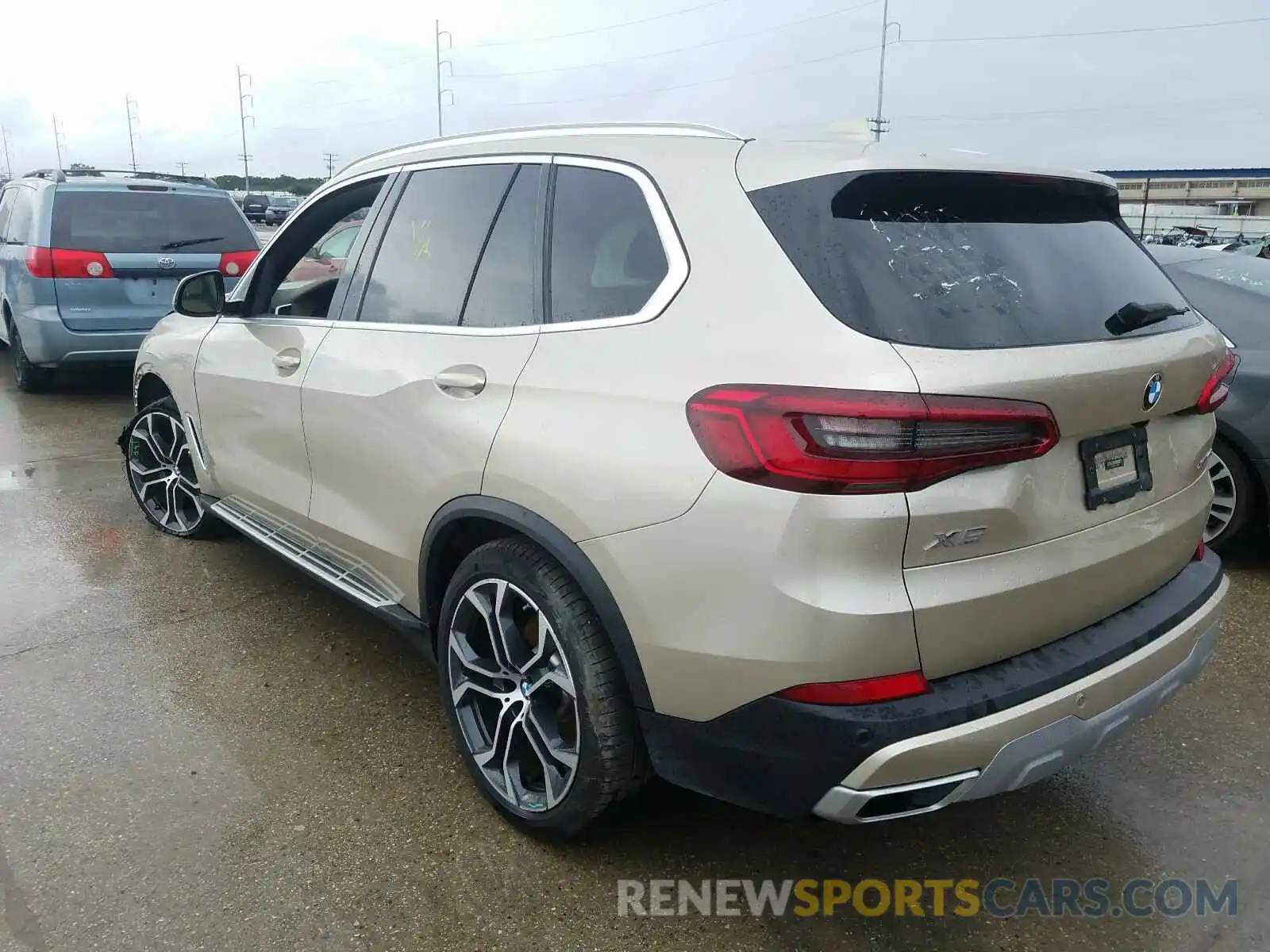 3 Photograph of a damaged car 5UXCR6C57KLL12233 BMW X5 2019