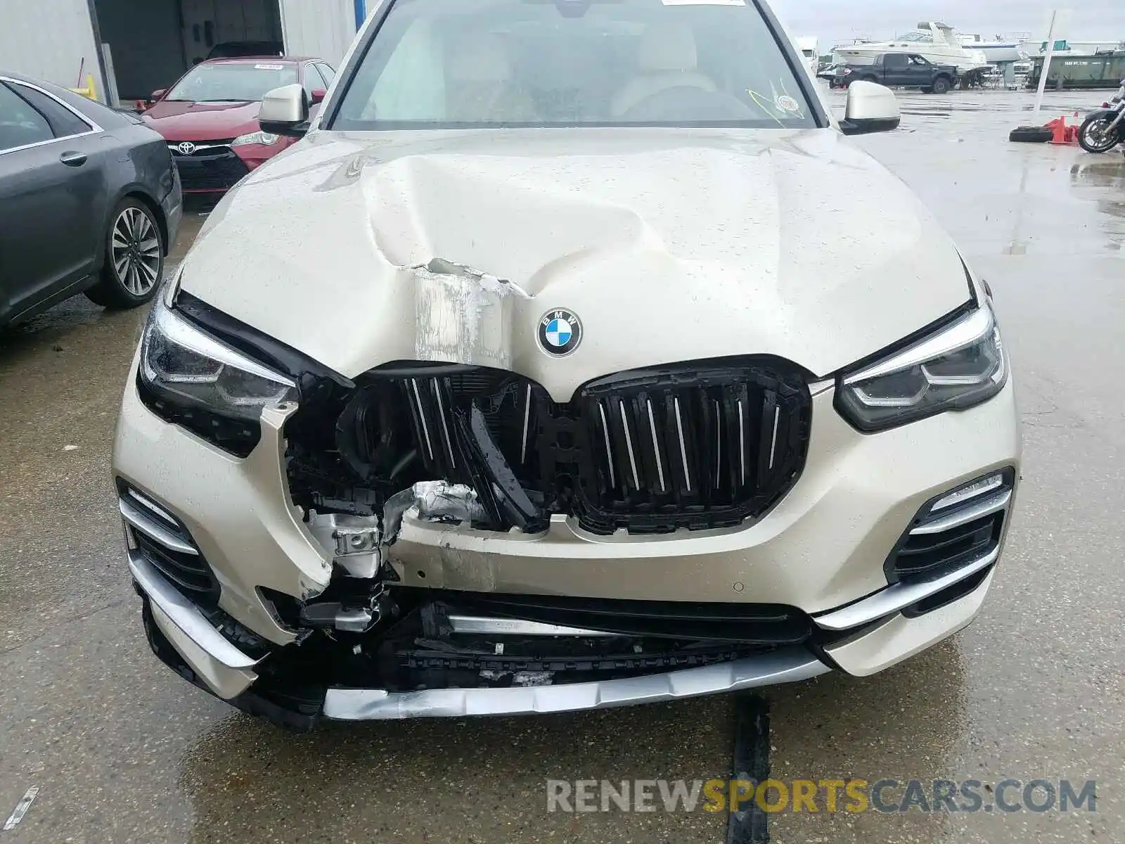 9 Photograph of a damaged car 5UXCR6C57KLL12233 BMW X5 2019