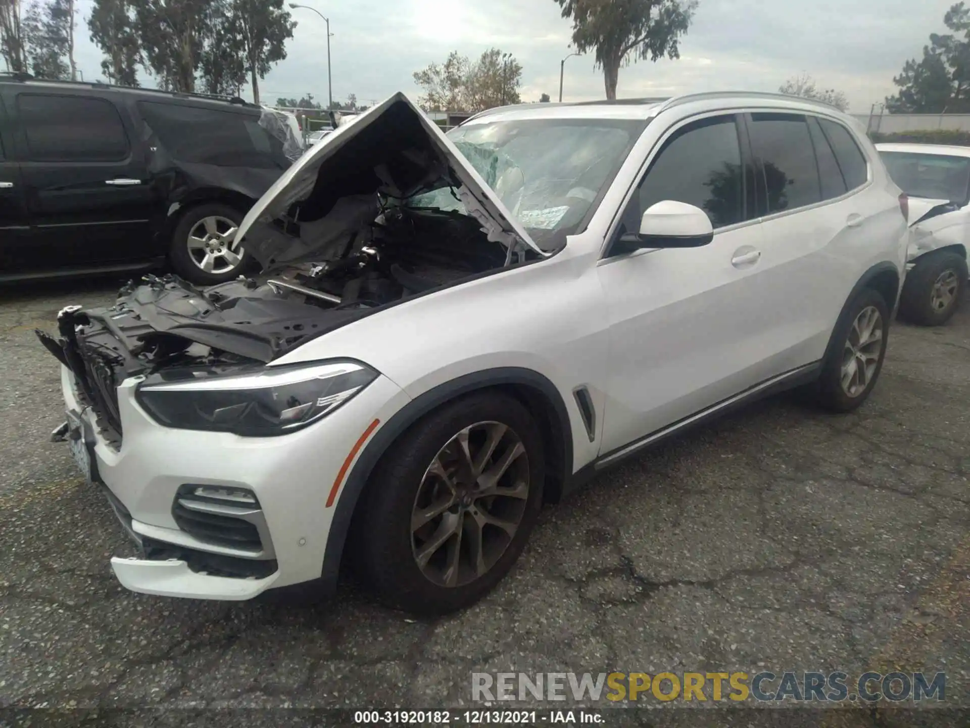 2 Photograph of a damaged car 5UXCR6C57KLL14595 BMW X5 2019