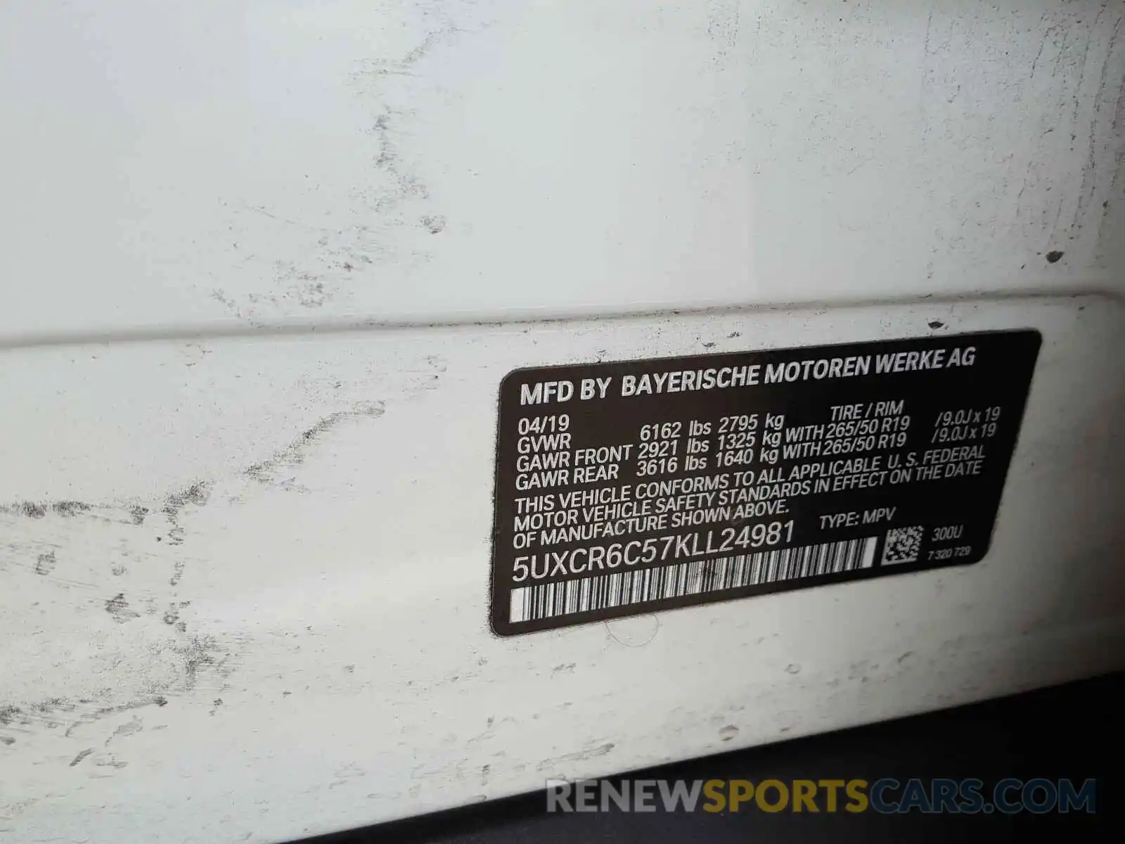 10 Photograph of a damaged car 5UXCR6C57KLL24981 BMW X5 2019