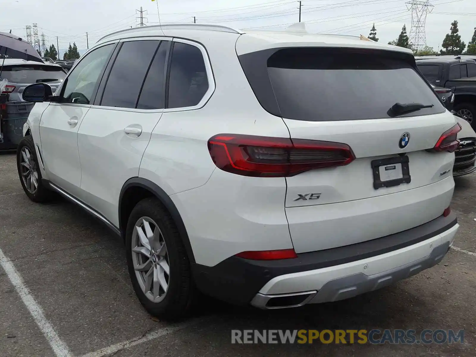 3 Фотография поврежденного автомобиля 5UXCR6C57KLL24981 BMW X5 2019