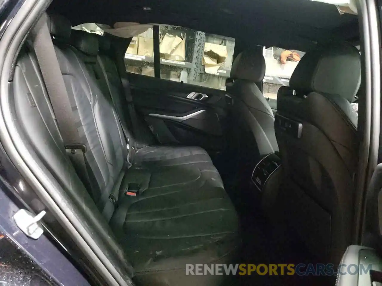 10 Photograph of a damaged car 5UXCR6C57KLL31364 BMW X5 2019