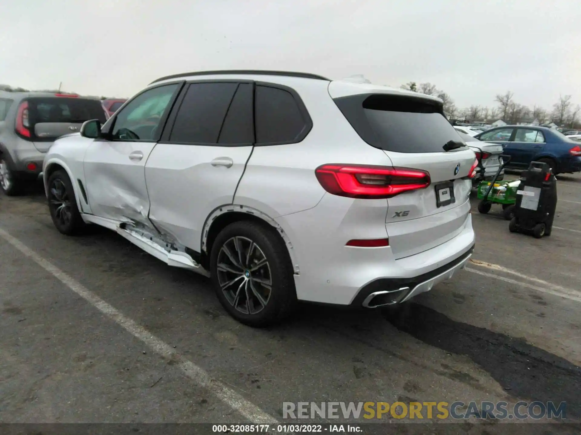 3 Photograph of a damaged car 5UXCR6C57KLL38380 BMW X5 2019