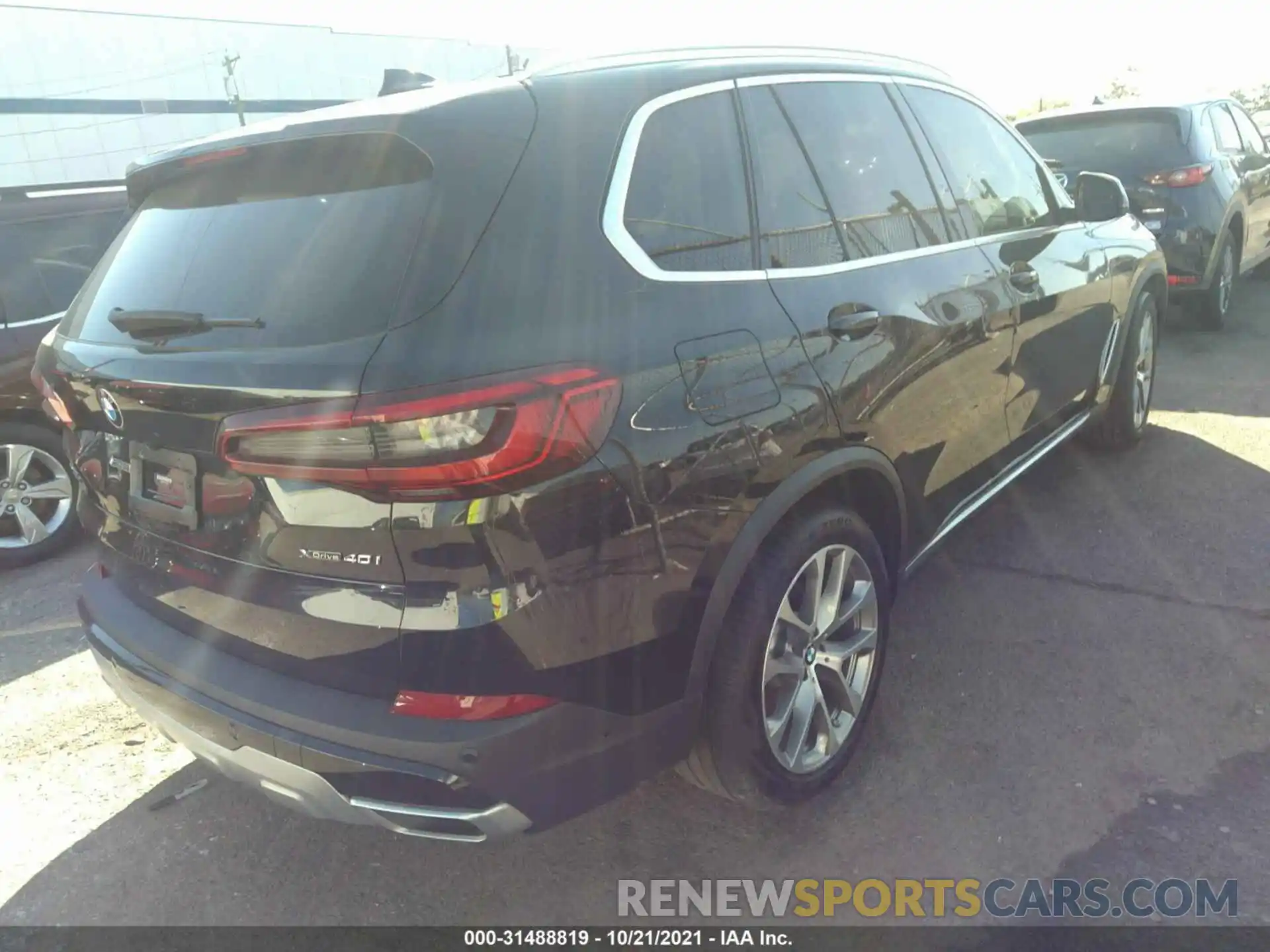 4 Photograph of a damaged car 5UXCR6C57KLL52750 BMW X5 2019