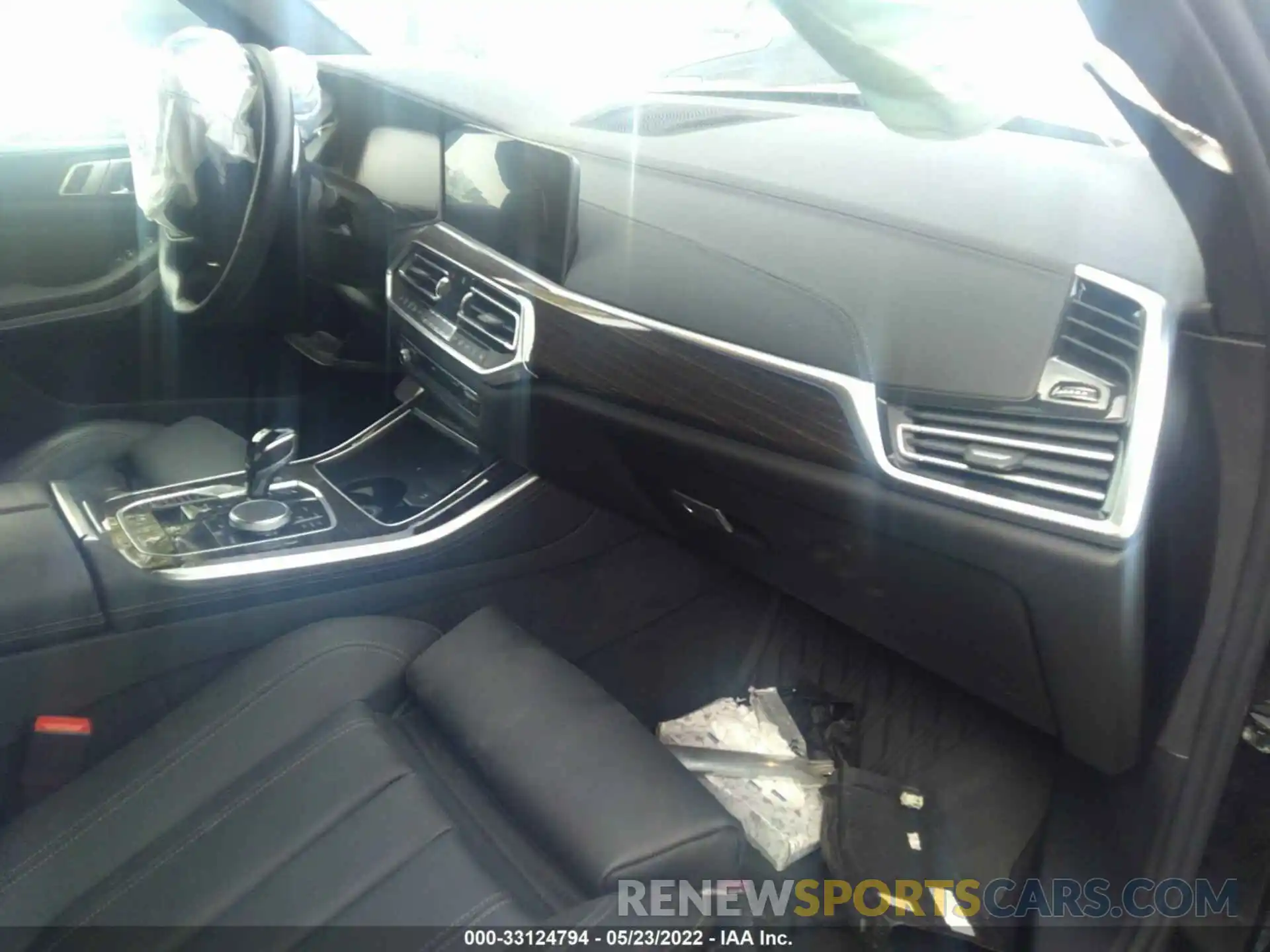 5 Photograph of a damaged car 5UXCR6C57KLL52781 BMW X5 2019