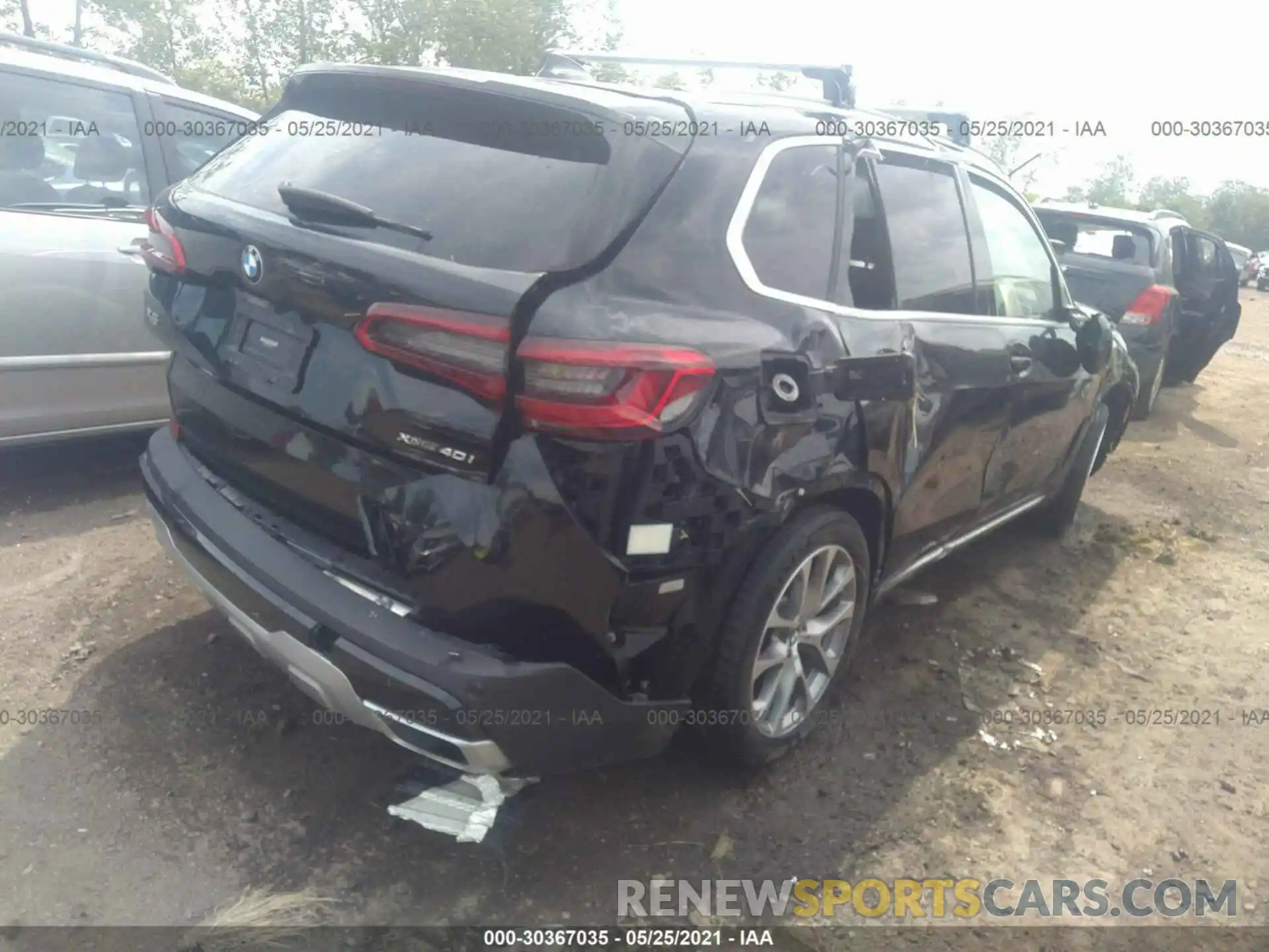 4 Photograph of a damaged car 5UXCR6C57KLL61352 BMW X5 2019