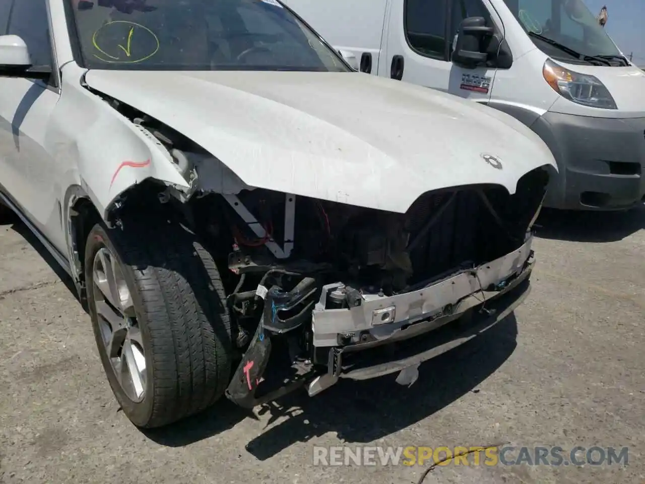 9 Photograph of a damaged car 5UXCR6C57KLL64994 BMW X5 2019