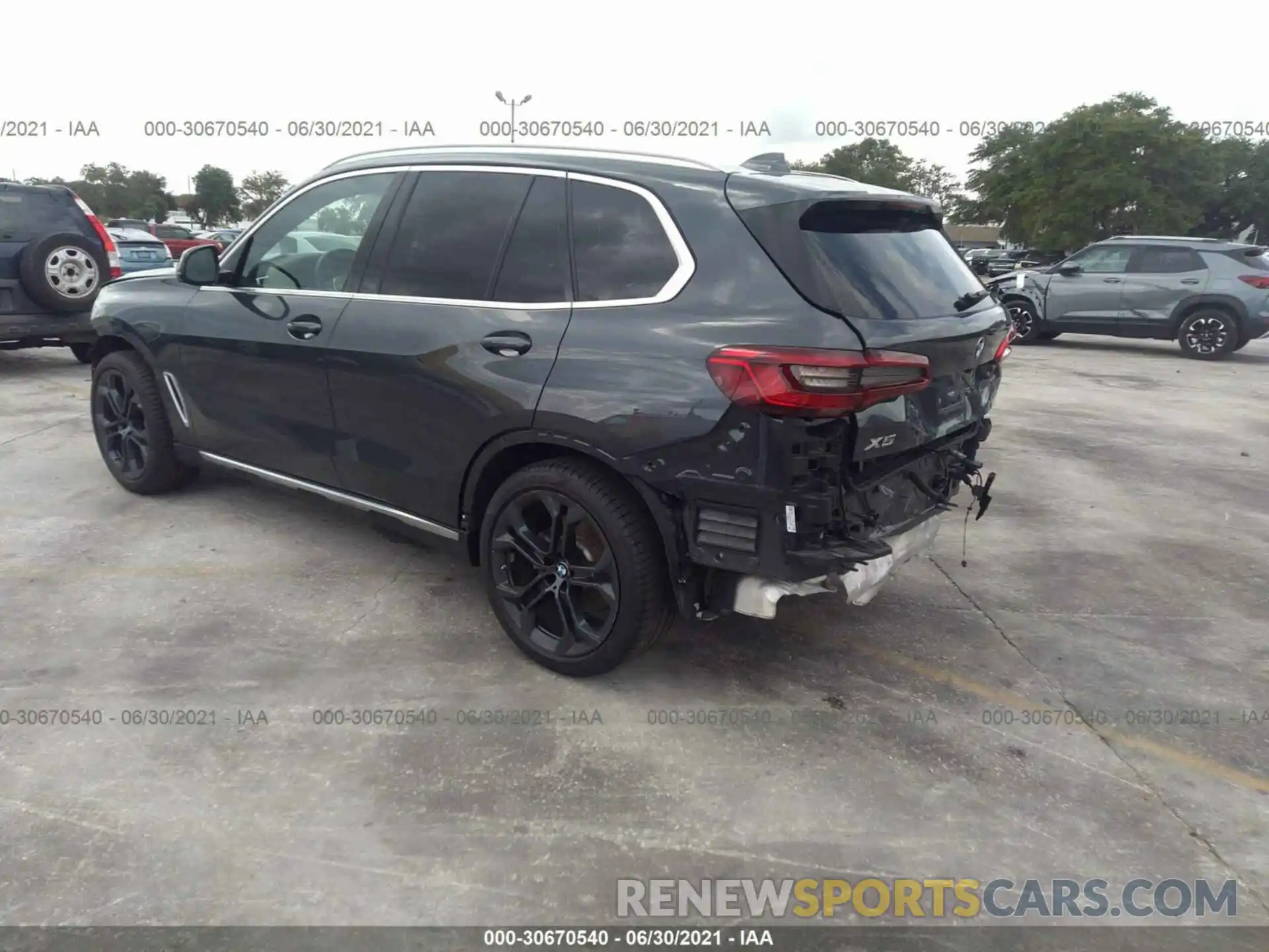 3 Photograph of a damaged car 5UXCR6C58KLK87391 BMW X5 2019