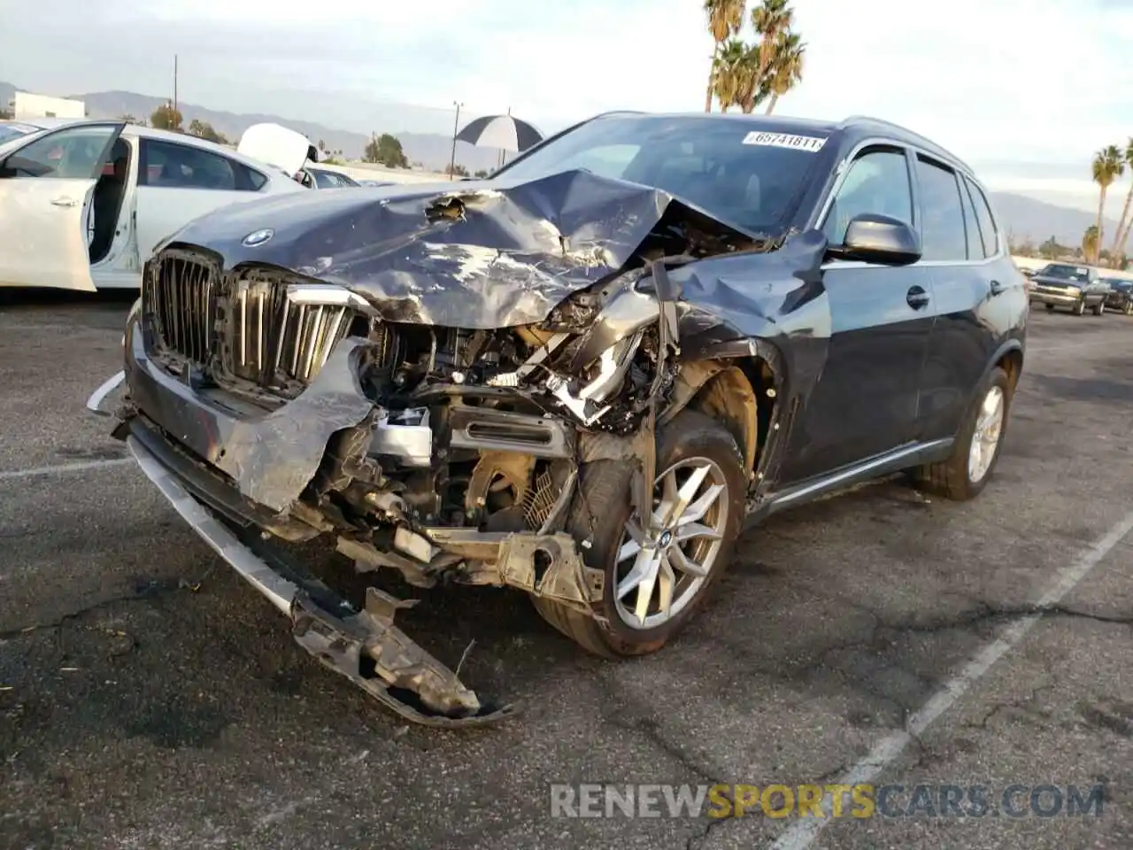 2 Photograph of a damaged car 5UXCR6C58KLL06666 BMW X5 2019