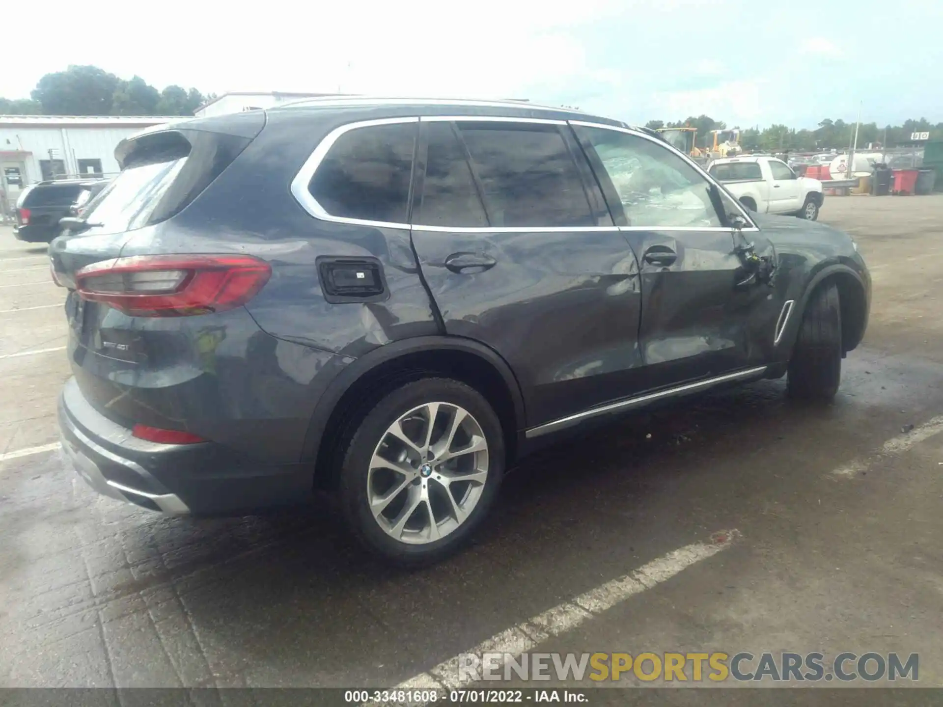 4 Photograph of a damaged car 5UXCR6C58KLL07753 BMW X5 2019