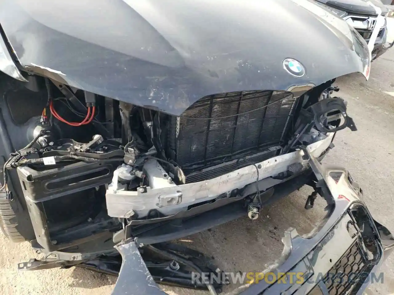 9 Photograph of a damaged car 5UXCR6C58KLL10510 BMW X5 2019