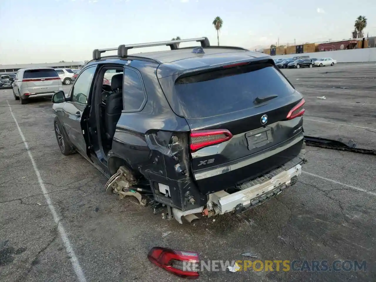 3 Photograph of a damaged car 5UXCR6C58KLL14475 BMW X5 2019