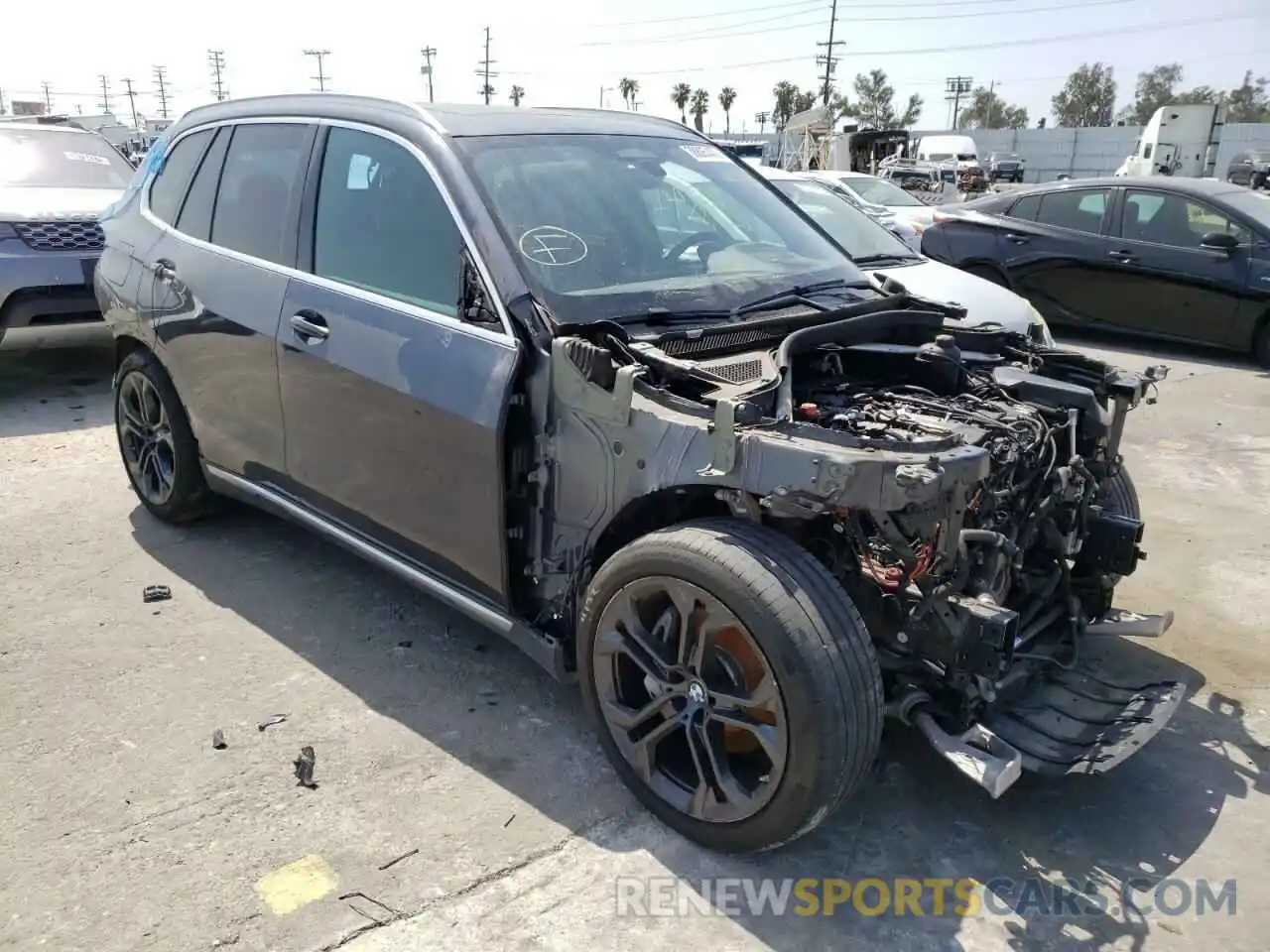 1 Photograph of a damaged car 5UXCR6C58KLL27081 BMW X5 2019