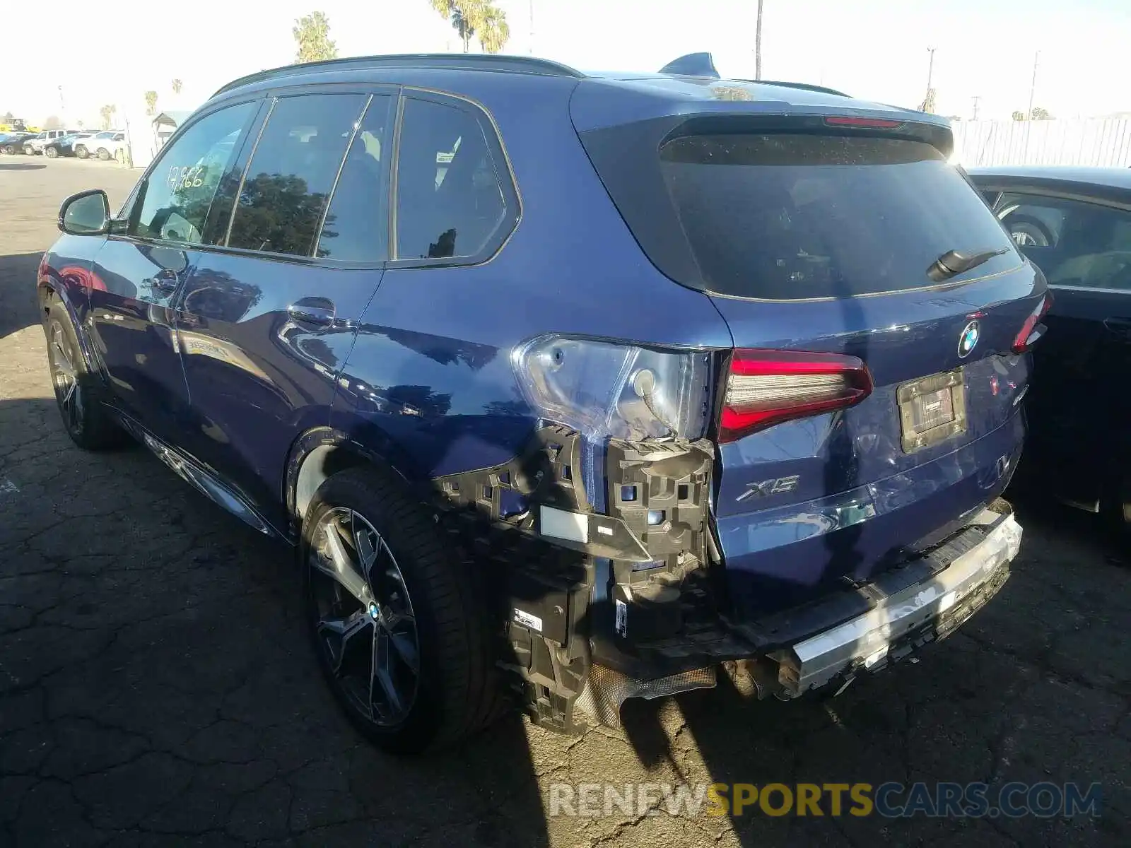 3 Photograph of a damaged car 5UXCR6C58KLL31261 BMW X5 2019