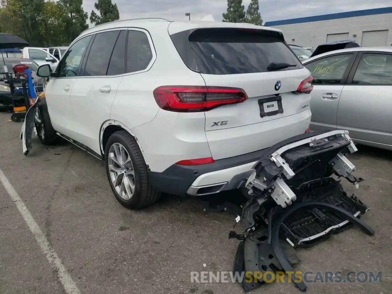 3 Photograph of a damaged car 5UXCR6C58KLL36203 BMW X5 2019