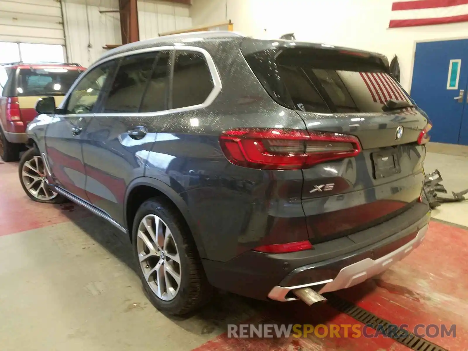 3 Photograph of a damaged car 5UXCR6C58KLL37478 BMW X5 2019