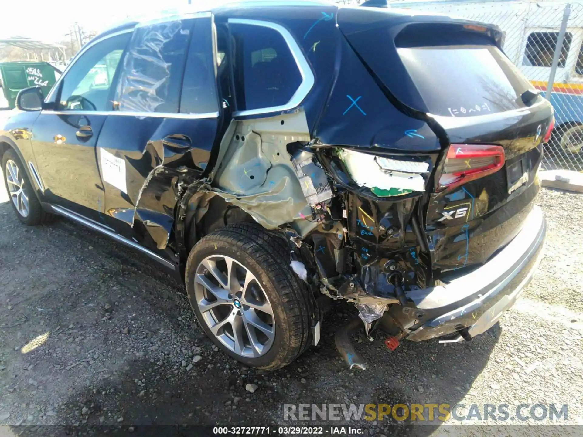 6 Photograph of a damaged car 5UXCR6C58KLL40543 BMW X5 2019