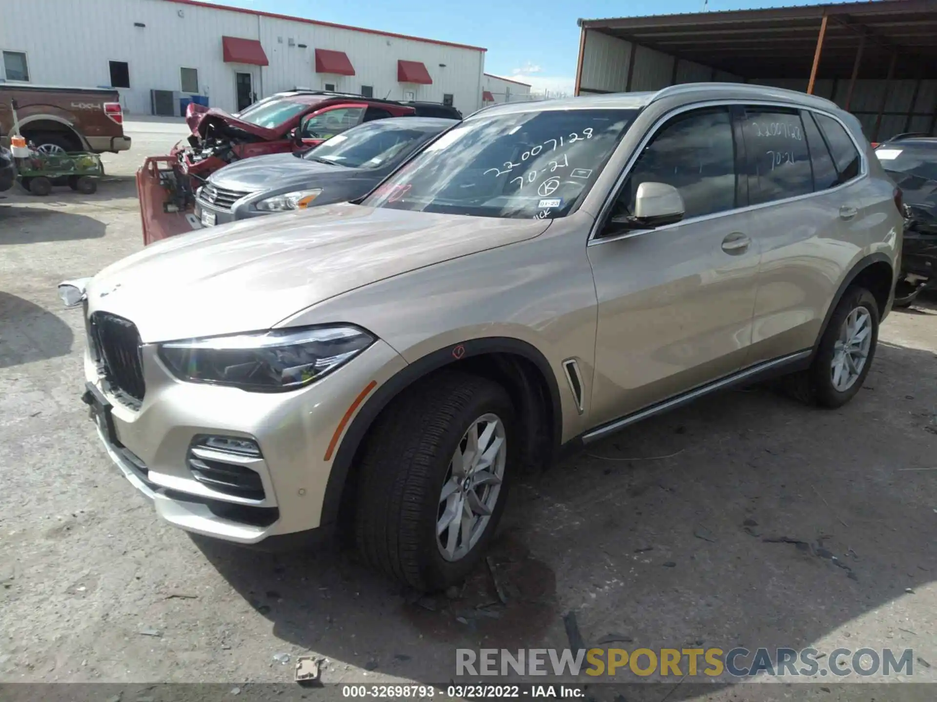 2 Photograph of a damaged car 5UXCR6C58KLL40901 BMW X5 2019