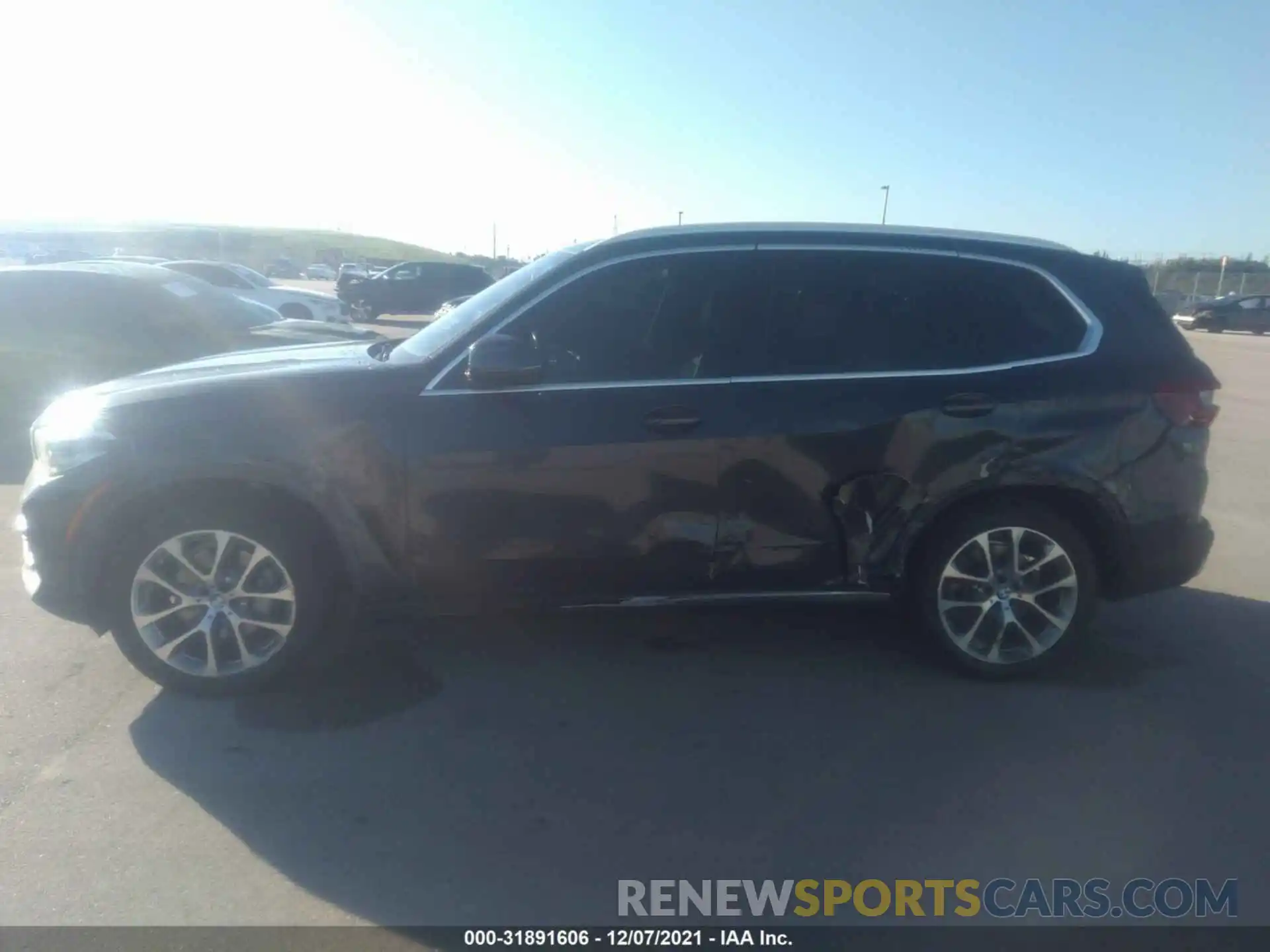 6 Photograph of a damaged car 5UXCR6C58KLL60453 BMW X5 2019