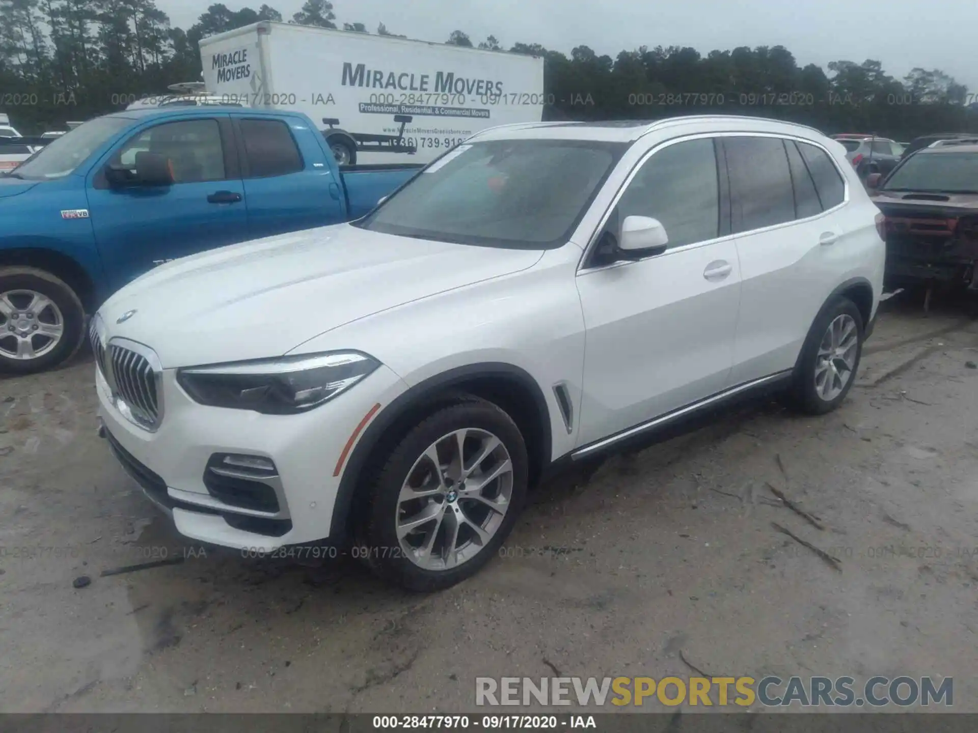 2 Photograph of a damaged car 5UXCR6C58KLL61909 BMW X5 2019