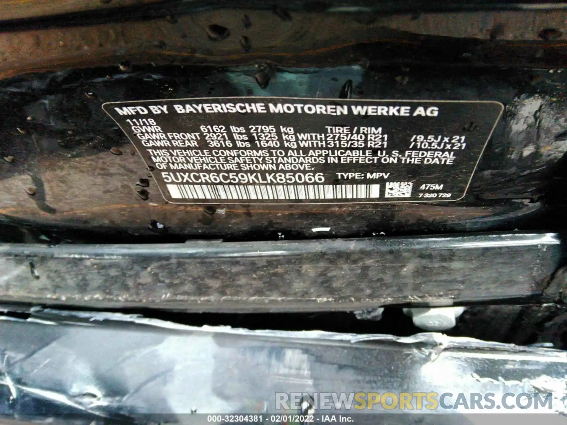 9 Photograph of a damaged car 5UXCR6C59KLK85066 BMW X5 2019