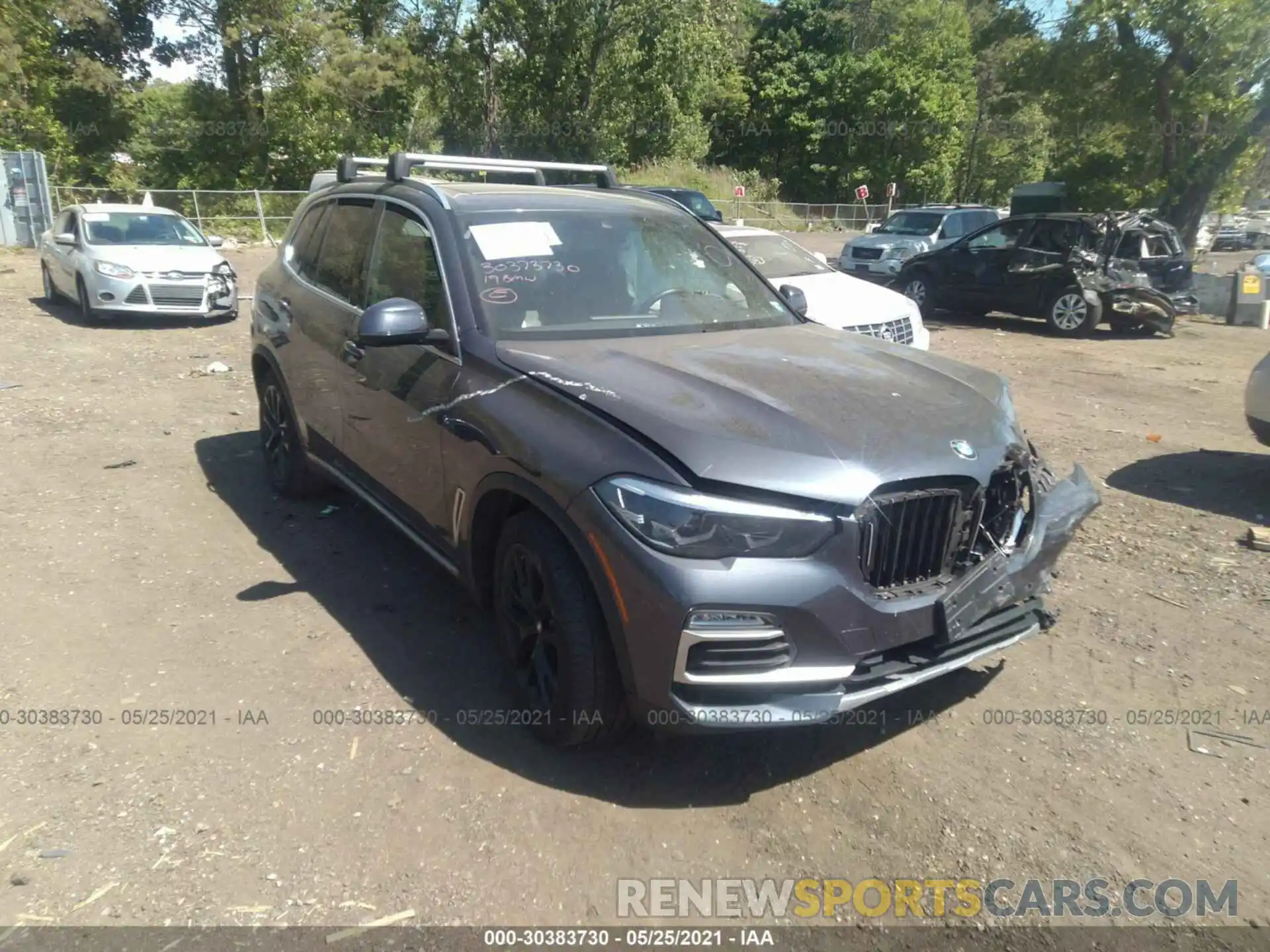 1 Фотография поврежденного автомобиля 5UXCR6C59KLL00942 BMW X5 2019