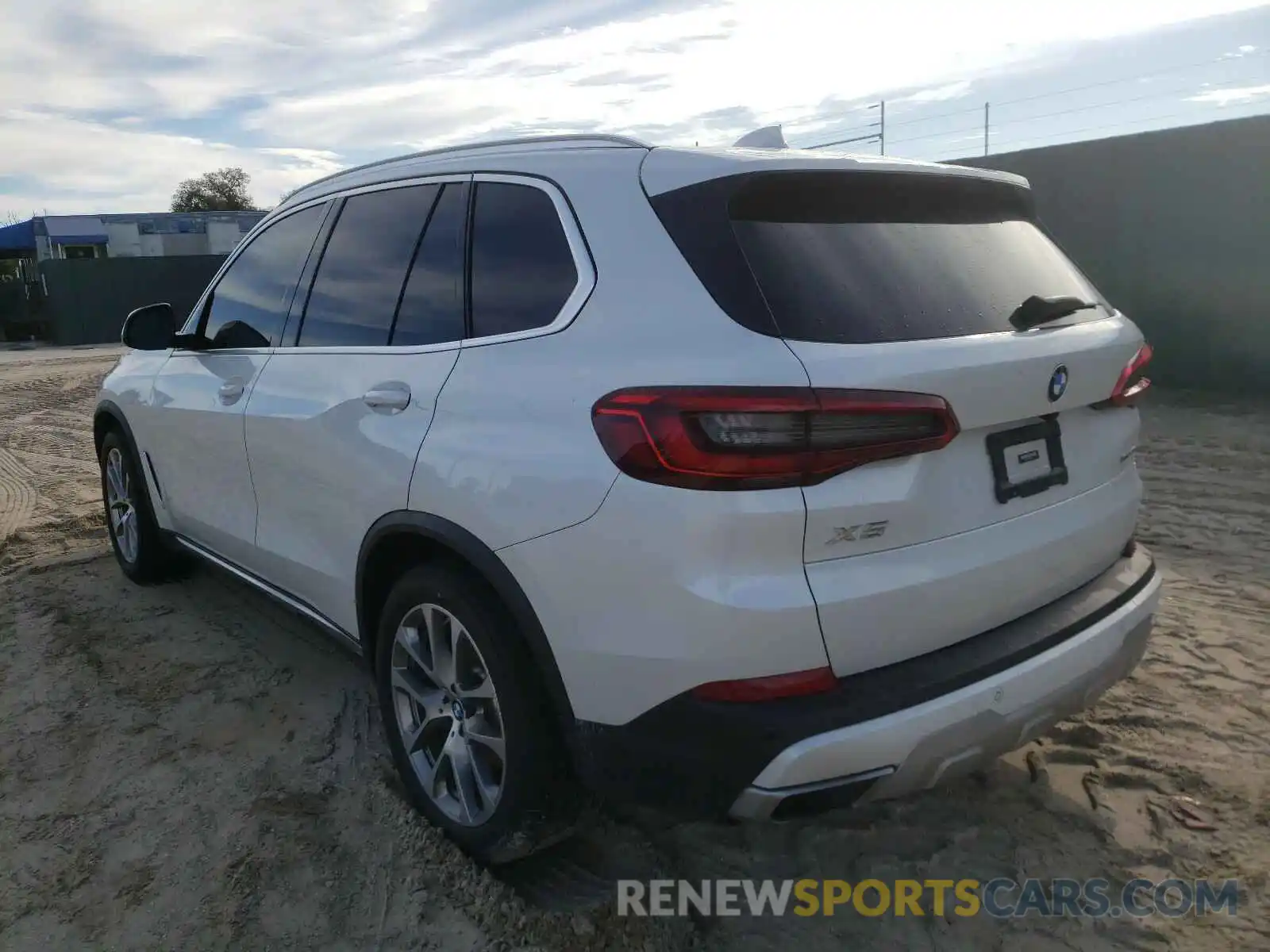 3 Photograph of a damaged car 5UXCR6C59KLL03341 BMW X5 2019