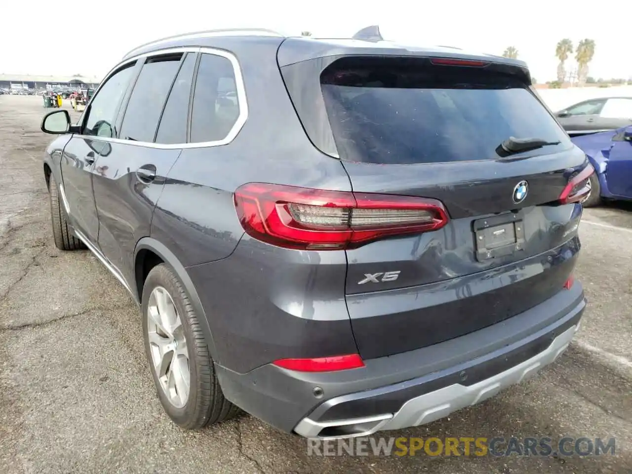 3 Photograph of a damaged car 5UXCR6C59KLL11164 BMW X5 2019