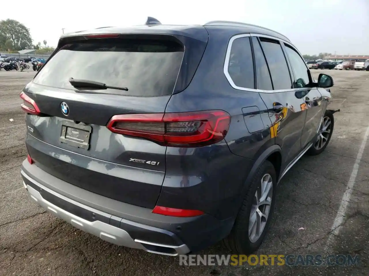 4 Photograph of a damaged car 5UXCR6C59KLL11164 BMW X5 2019