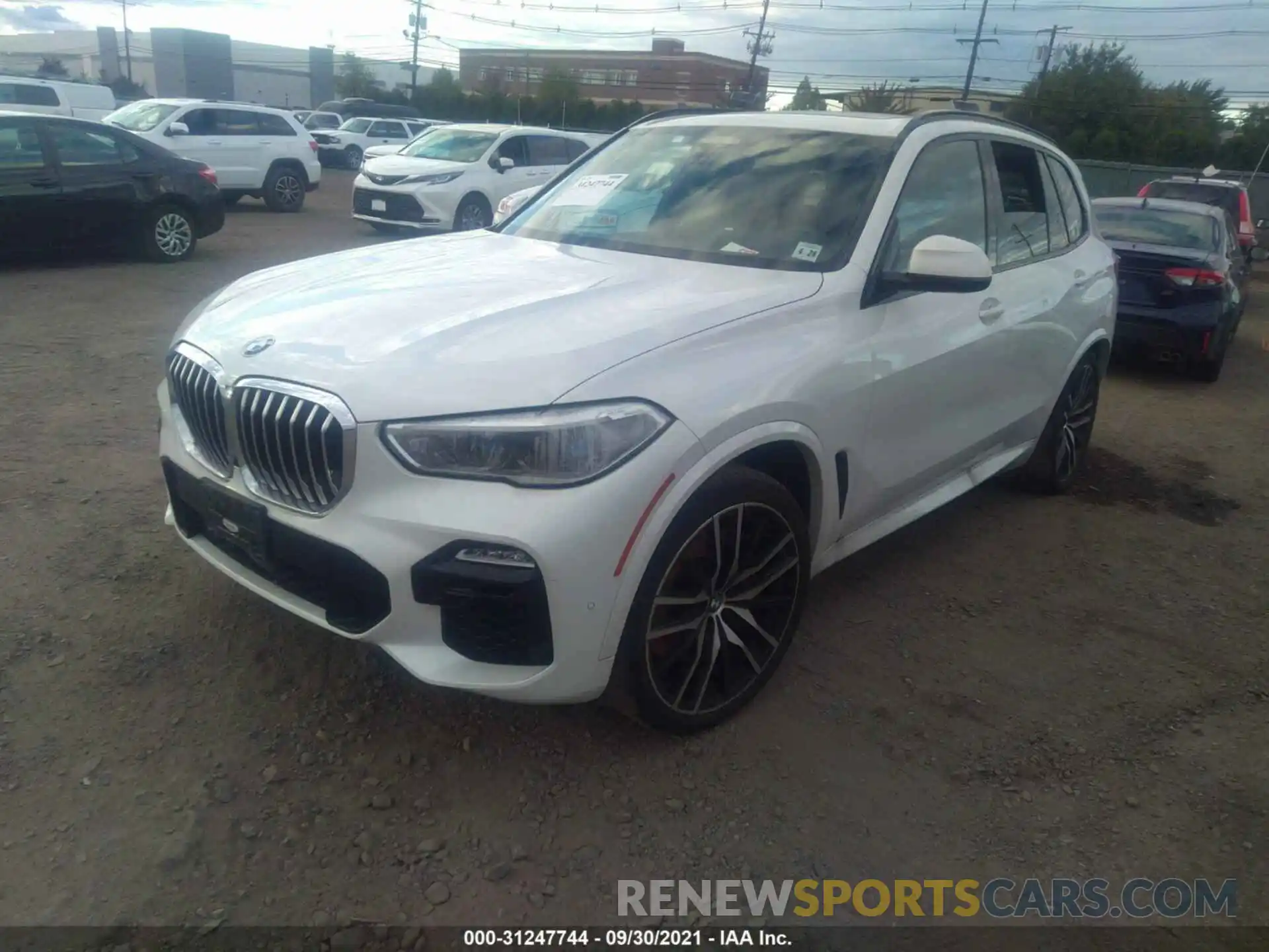 2 Фотография поврежденного автомобиля 5UXCR6C59KLL22407 BMW X5 2019