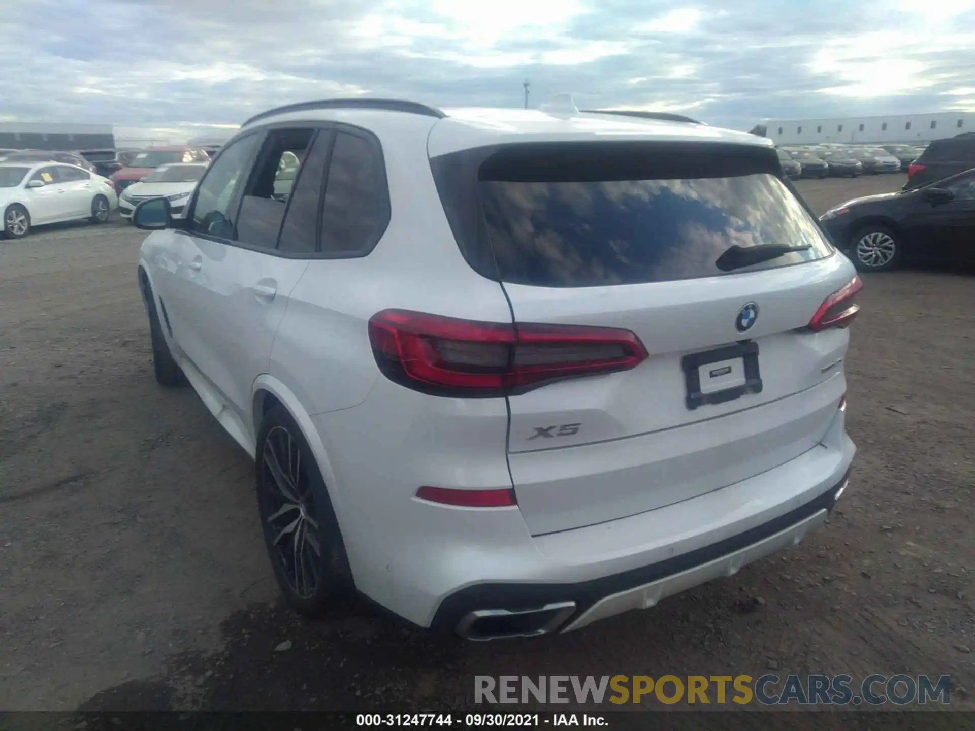 3 Фотография поврежденного автомобиля 5UXCR6C59KLL22407 BMW X5 2019