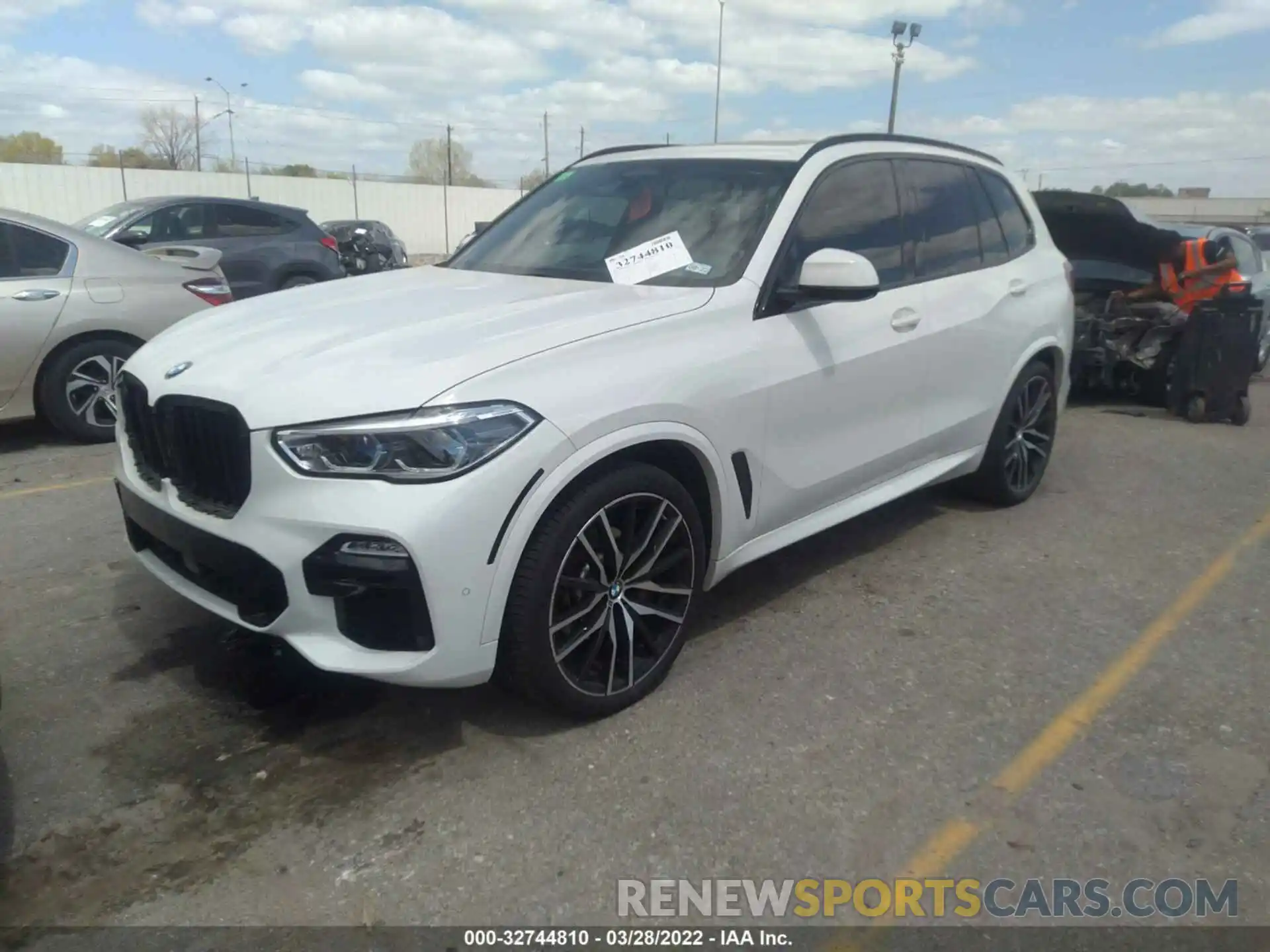 2 Фотография поврежденного автомобиля 5UXCR6C59KLL22410 BMW X5 2019