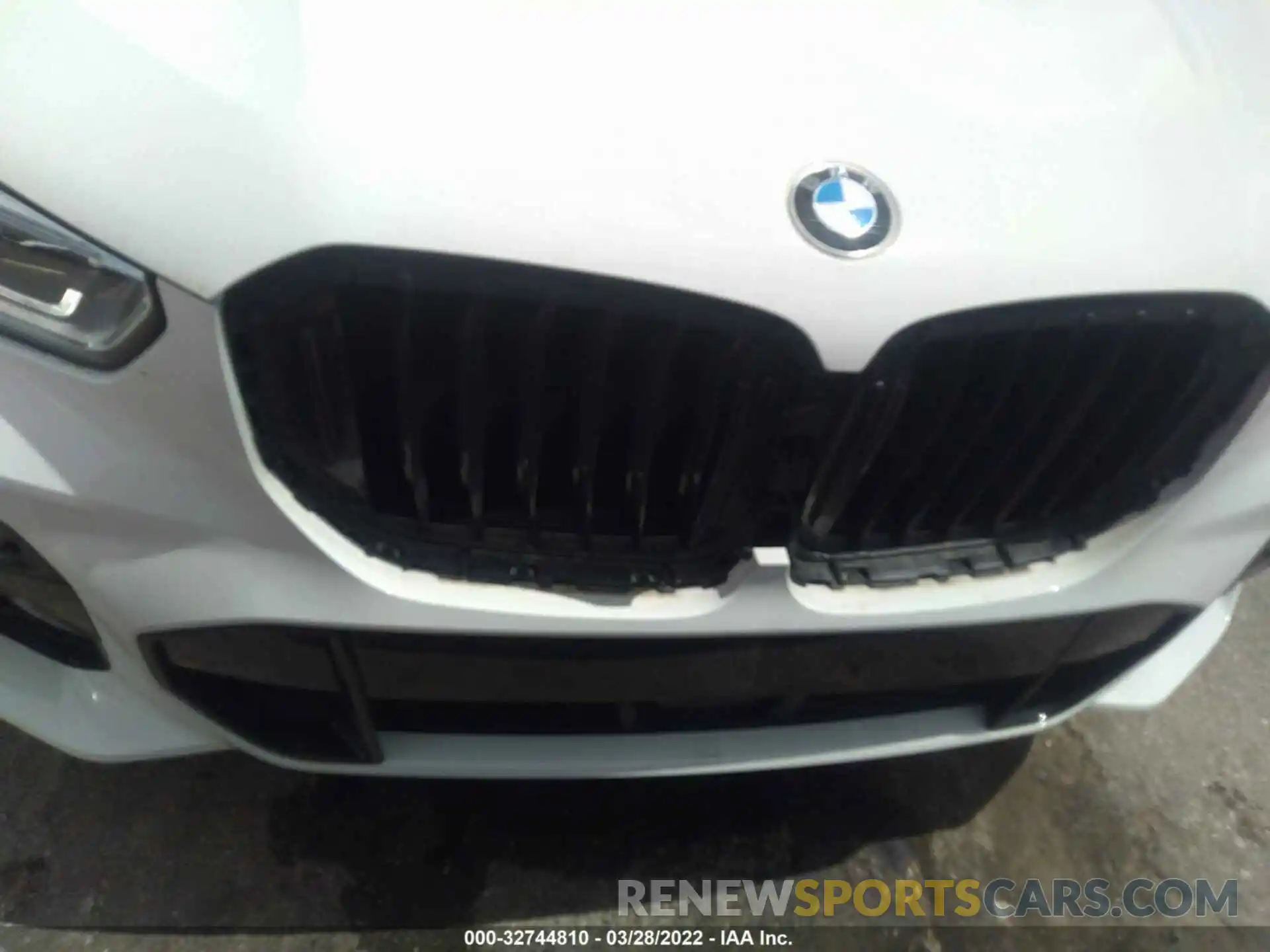 6 Photograph of a damaged car 5UXCR6C59KLL22410 BMW X5 2019