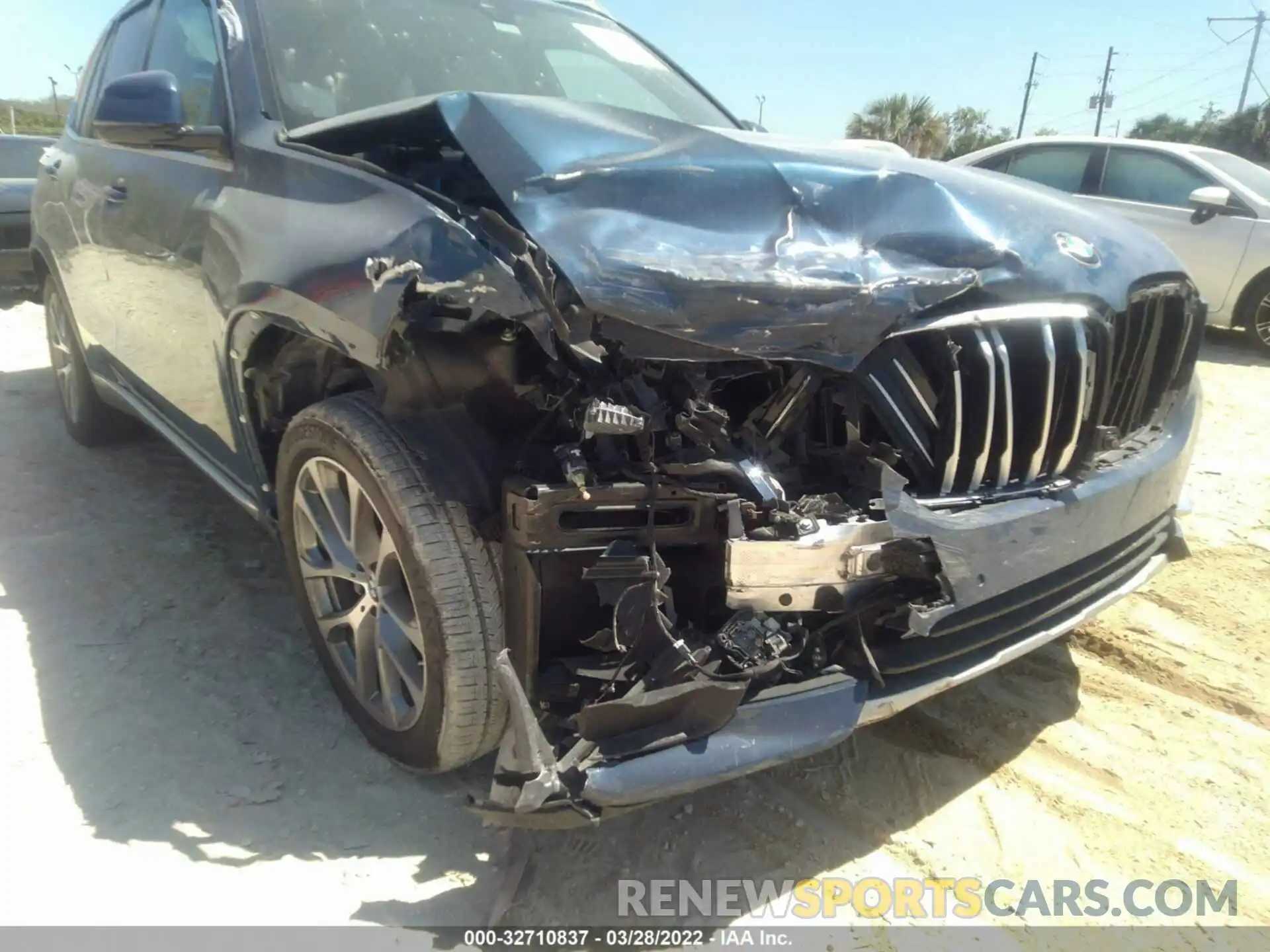 6 Photograph of a damaged car 5UXCR6C59KLL25470 BMW X5 2019