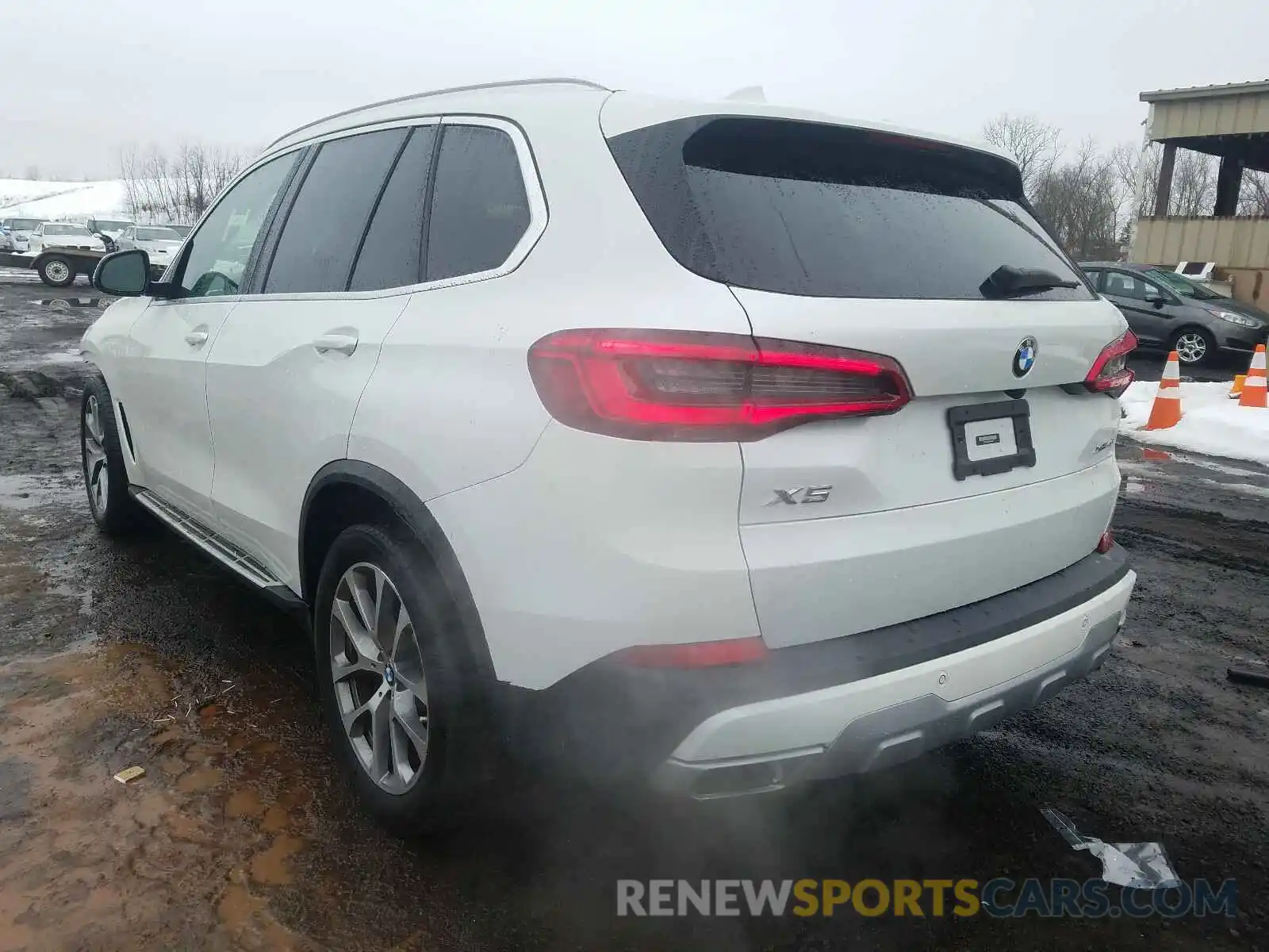 3 Photograph of a damaged car 5UXCR6C59KLL61708 BMW X5 2019