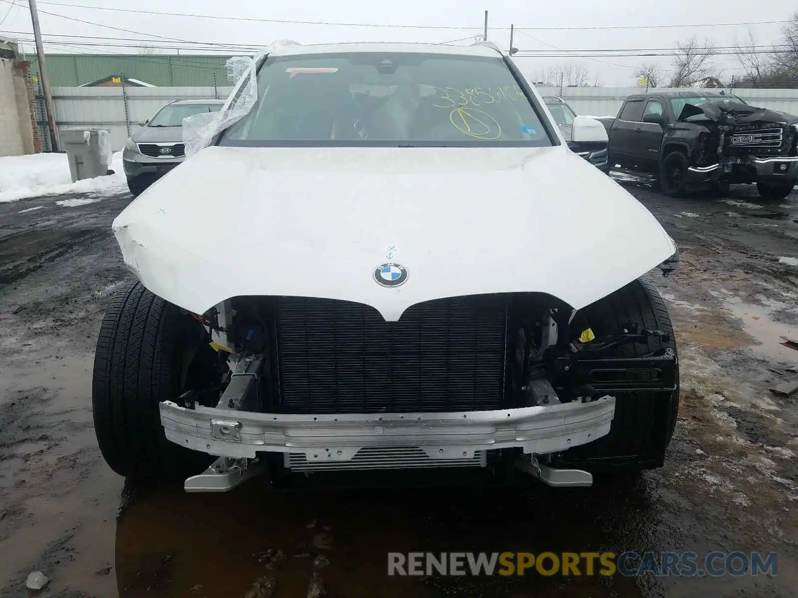 9 Photograph of a damaged car 5UXCR6C59KLL61708 BMW X5 2019