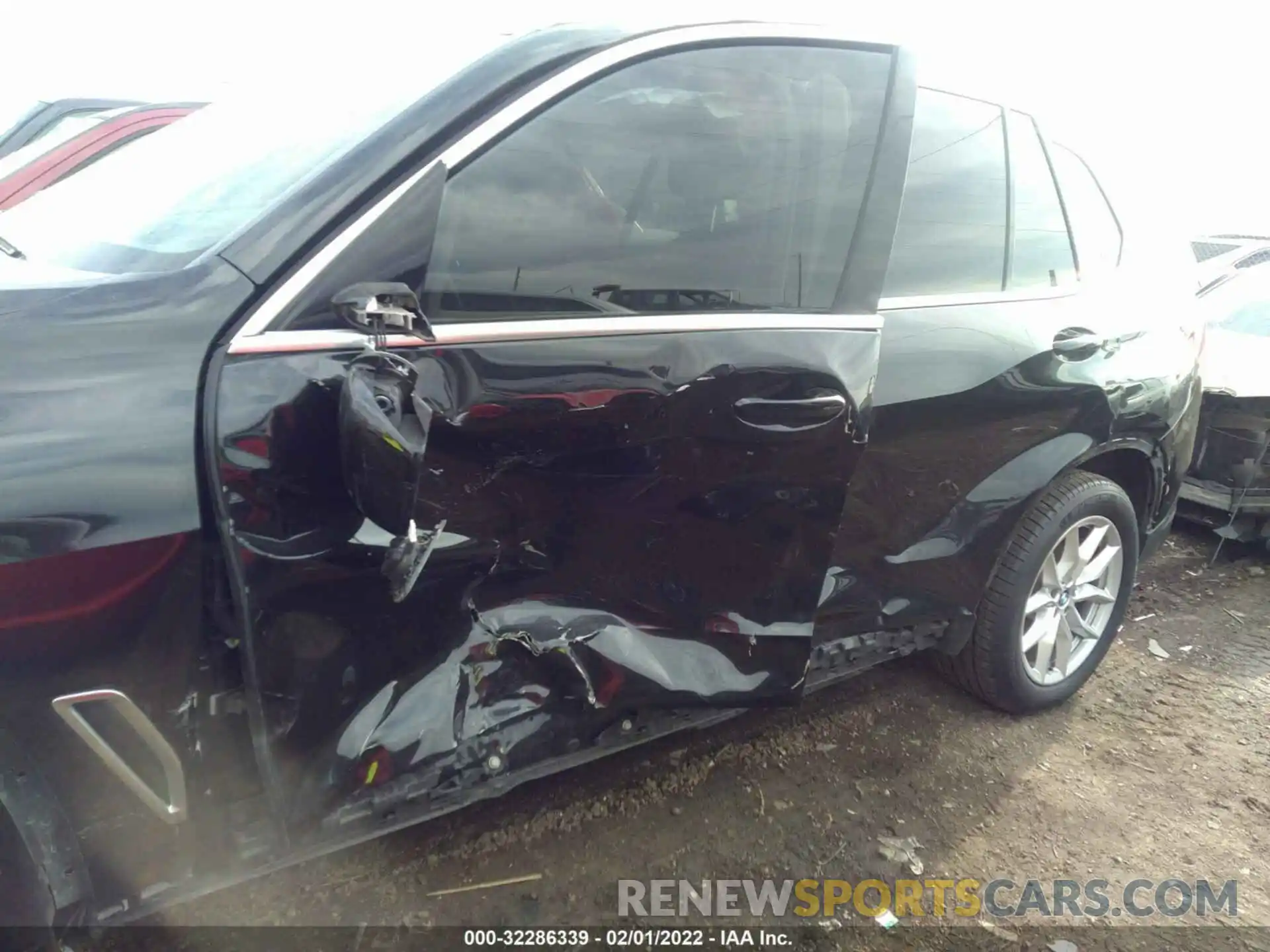 6 Photograph of a damaged car 5UXCR6C5XKLB12434 BMW X5 2019