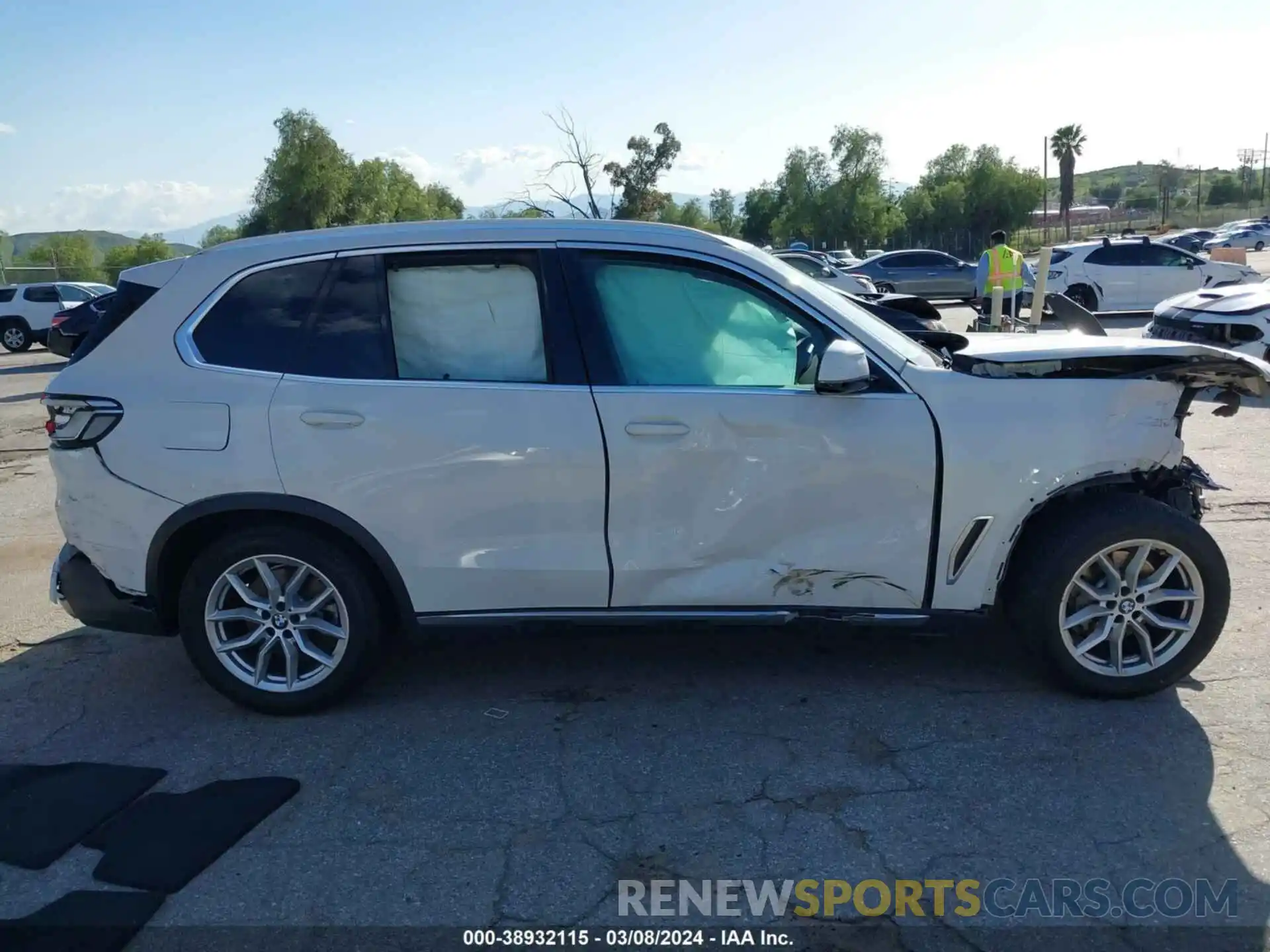 13 Photograph of a damaged car 5UXCR6C5XKLK87327 BMW X5 2019