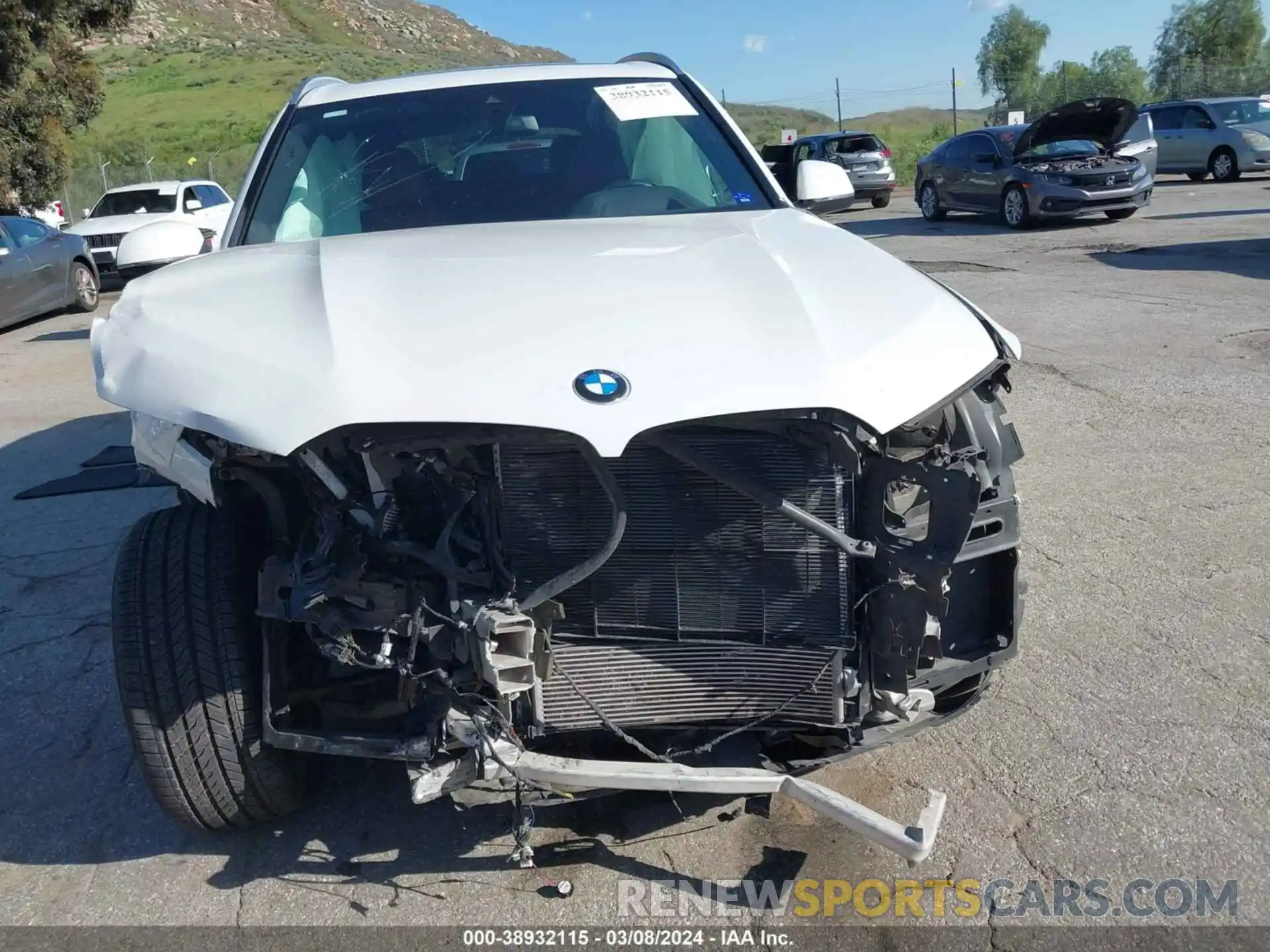 6 Photograph of a damaged car 5UXCR6C5XKLK87327 BMW X5 2019