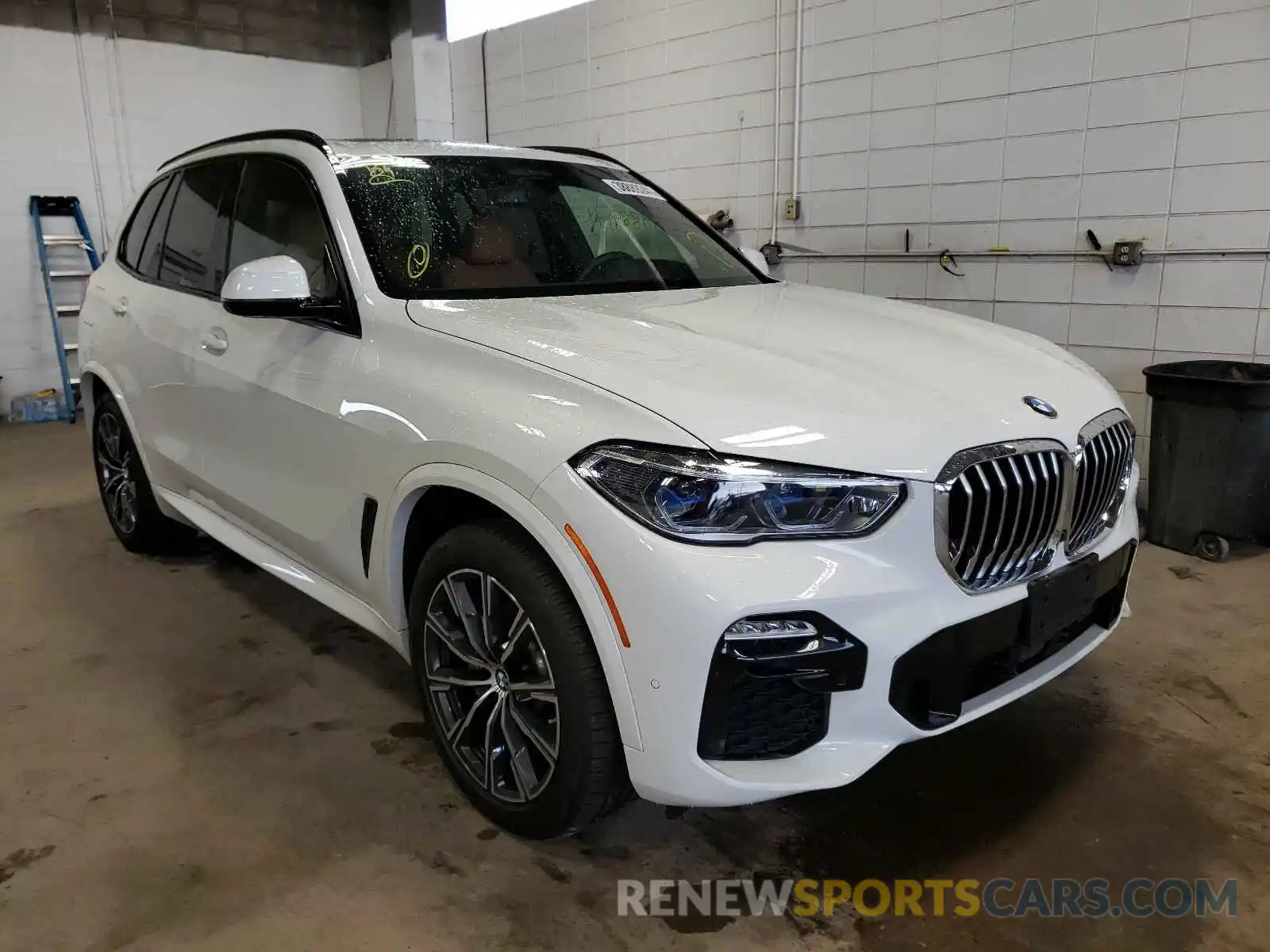 1 Photograph of a damaged car 5UXCR6C5XKLL01940 BMW X5 2019