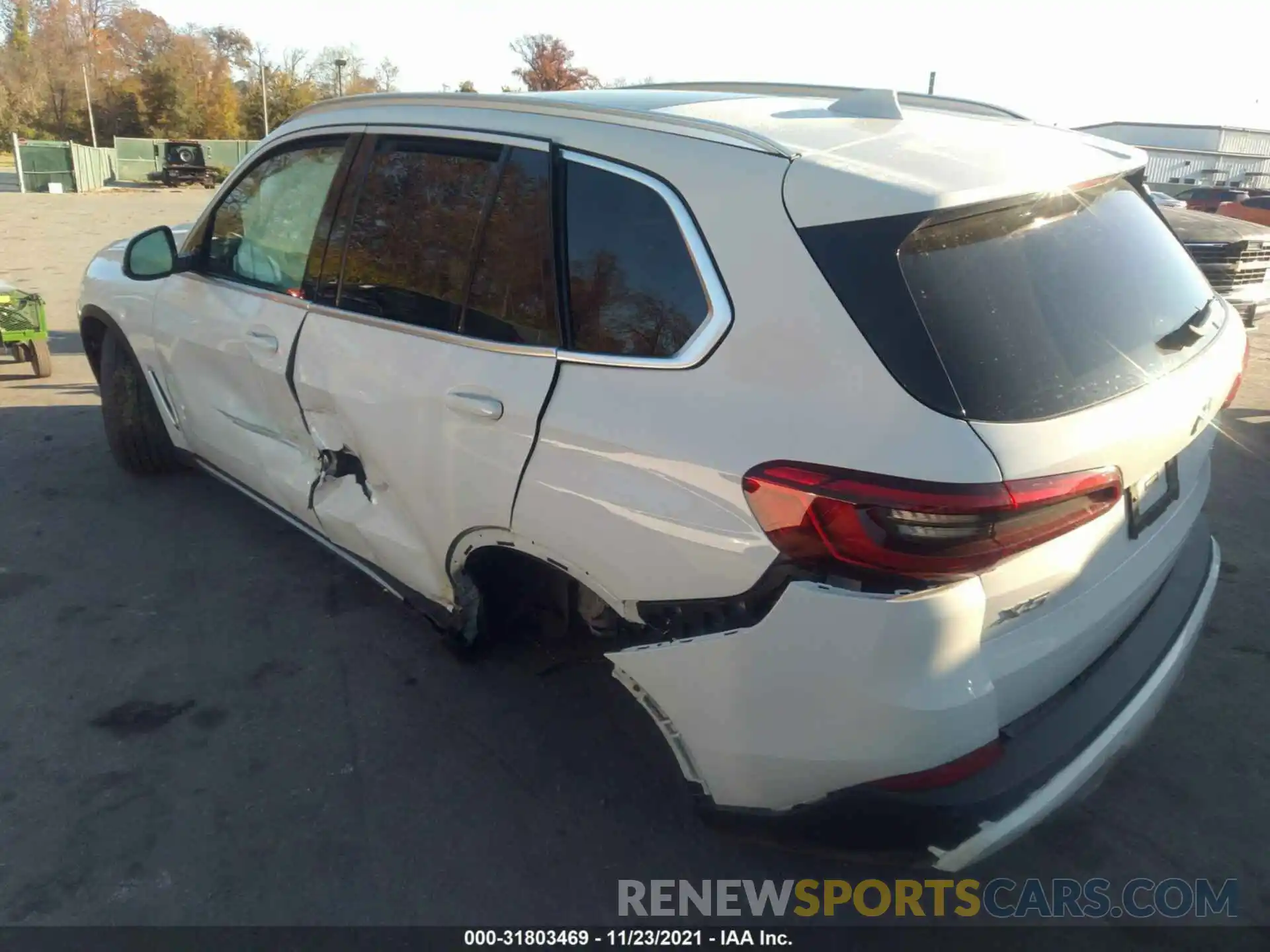 3 Photograph of a damaged car 5UXCR6C5XKLL02702 BMW X5 2019