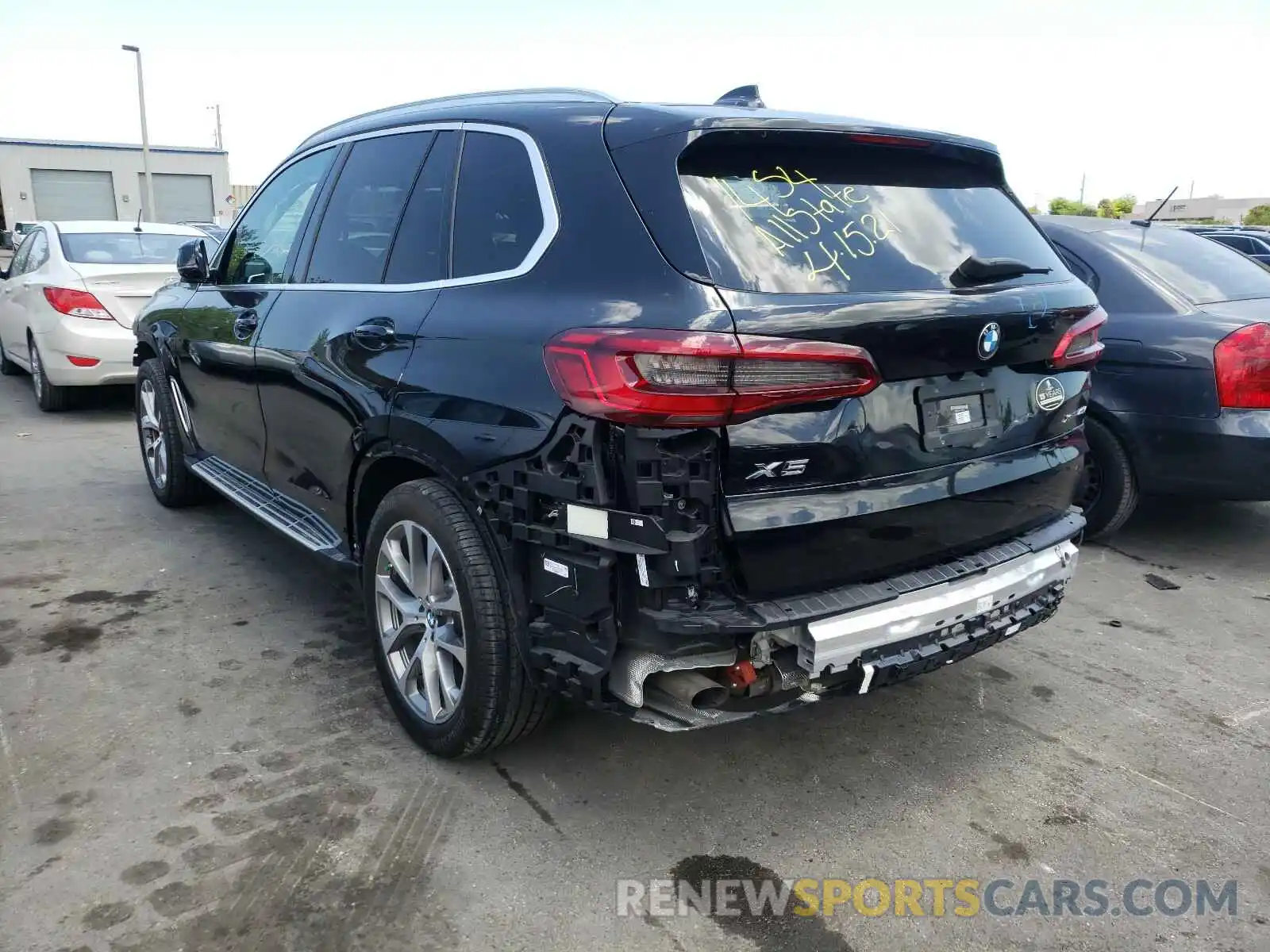 3 Photograph of a damaged car 5UXCR6C5XKLL04174 BMW X5 2019